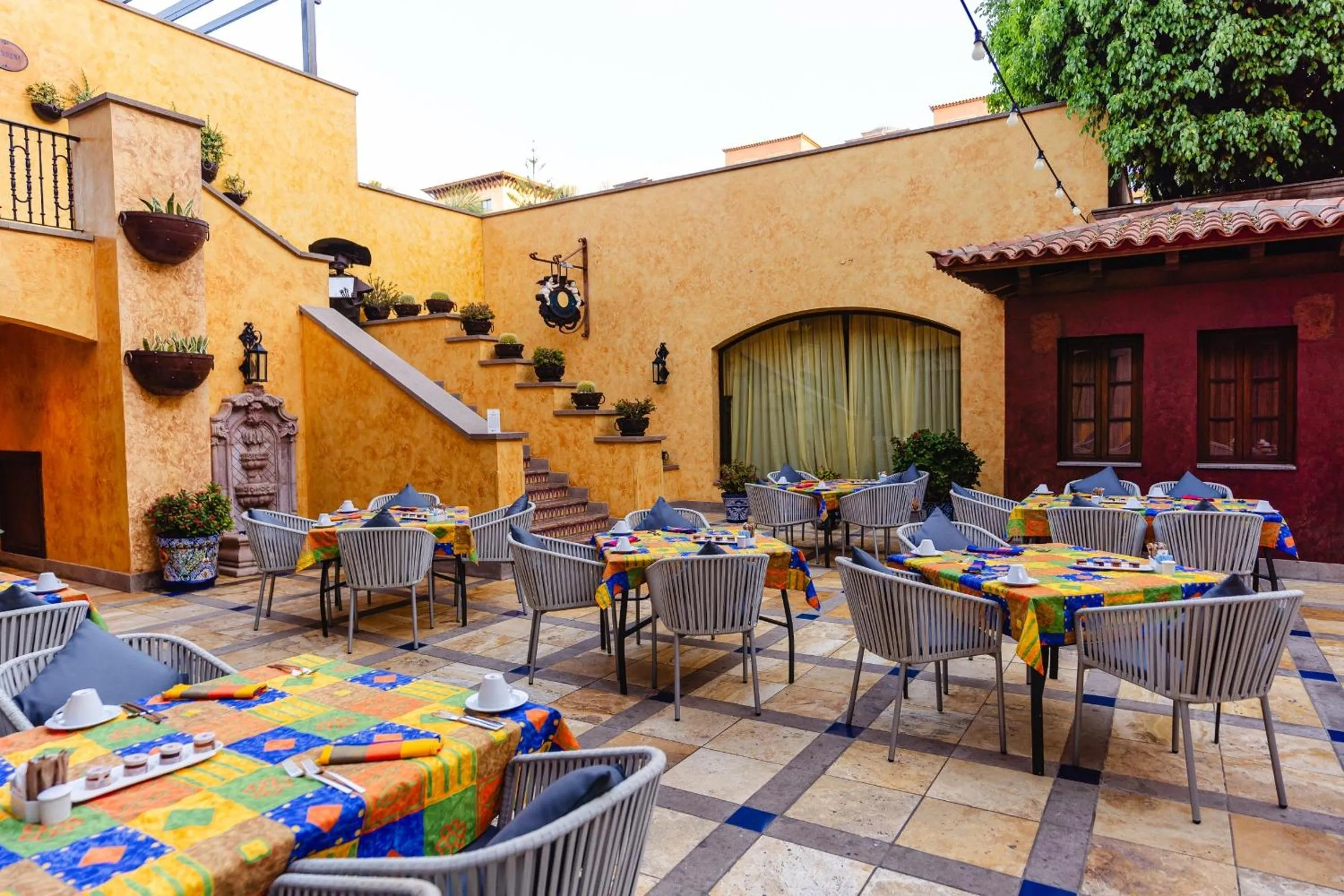 Restaurant/places to eat in Europe Villa Cortes GL