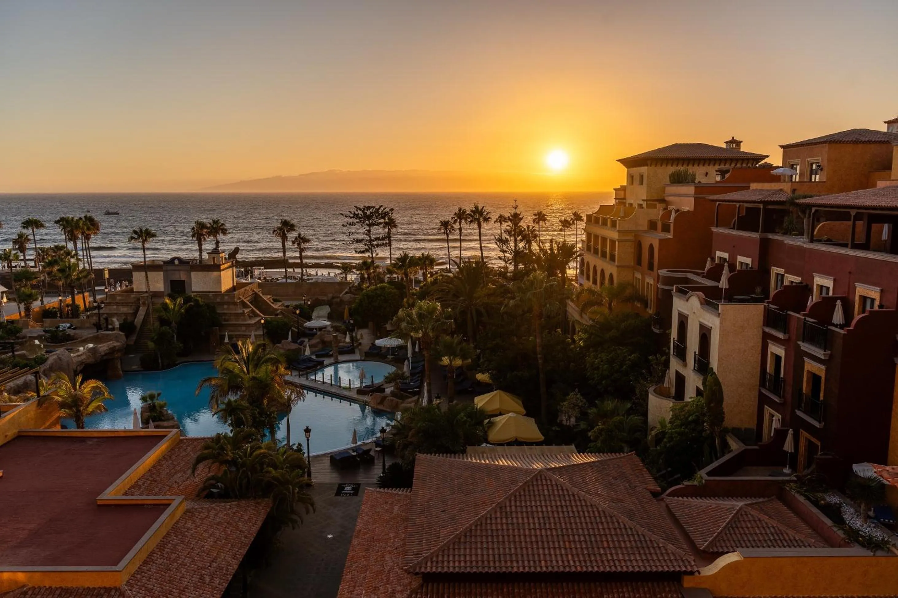 Sunset in Europe Villa Cortes GL