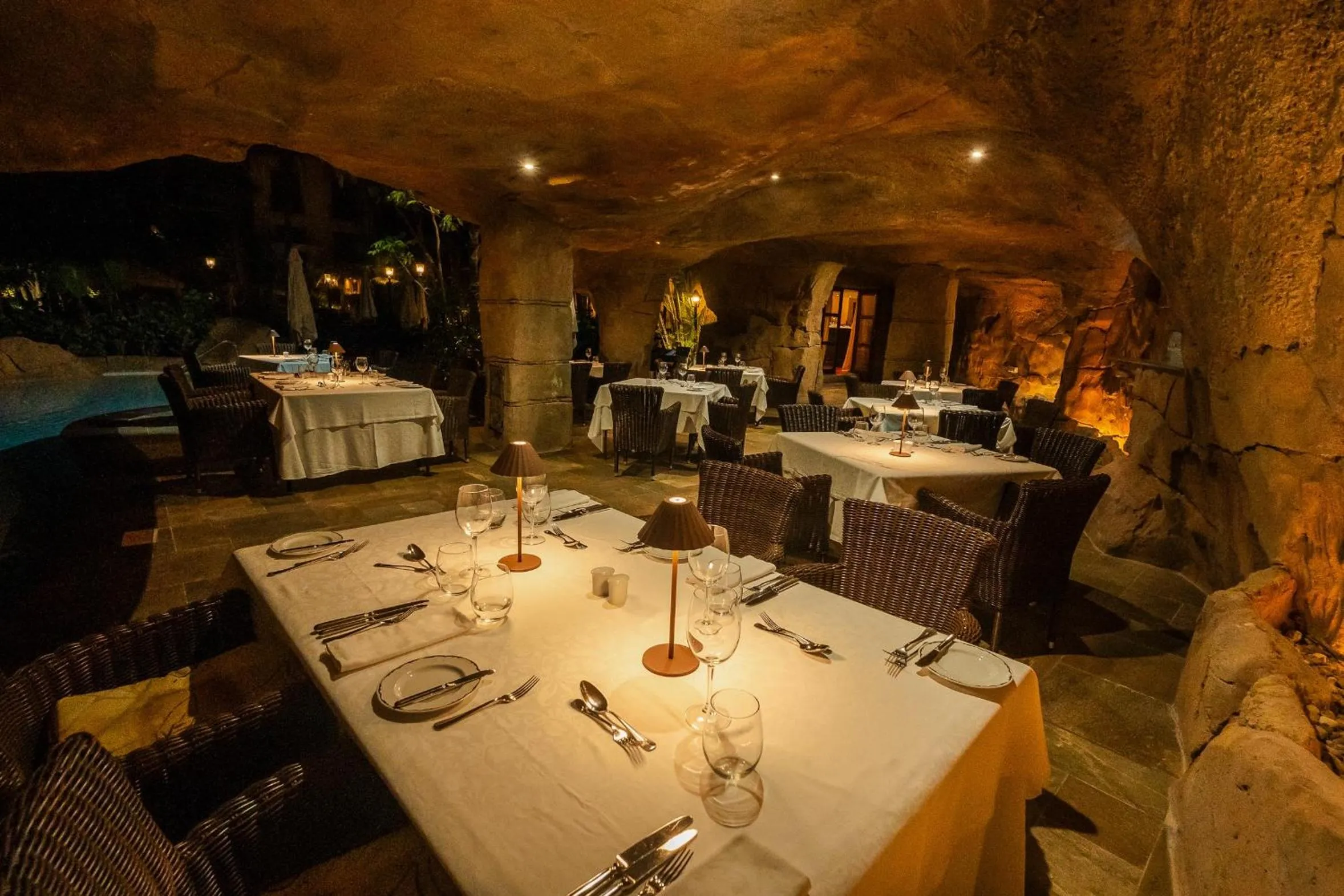 Restaurant/places to eat in Europe Villa Cortes GL