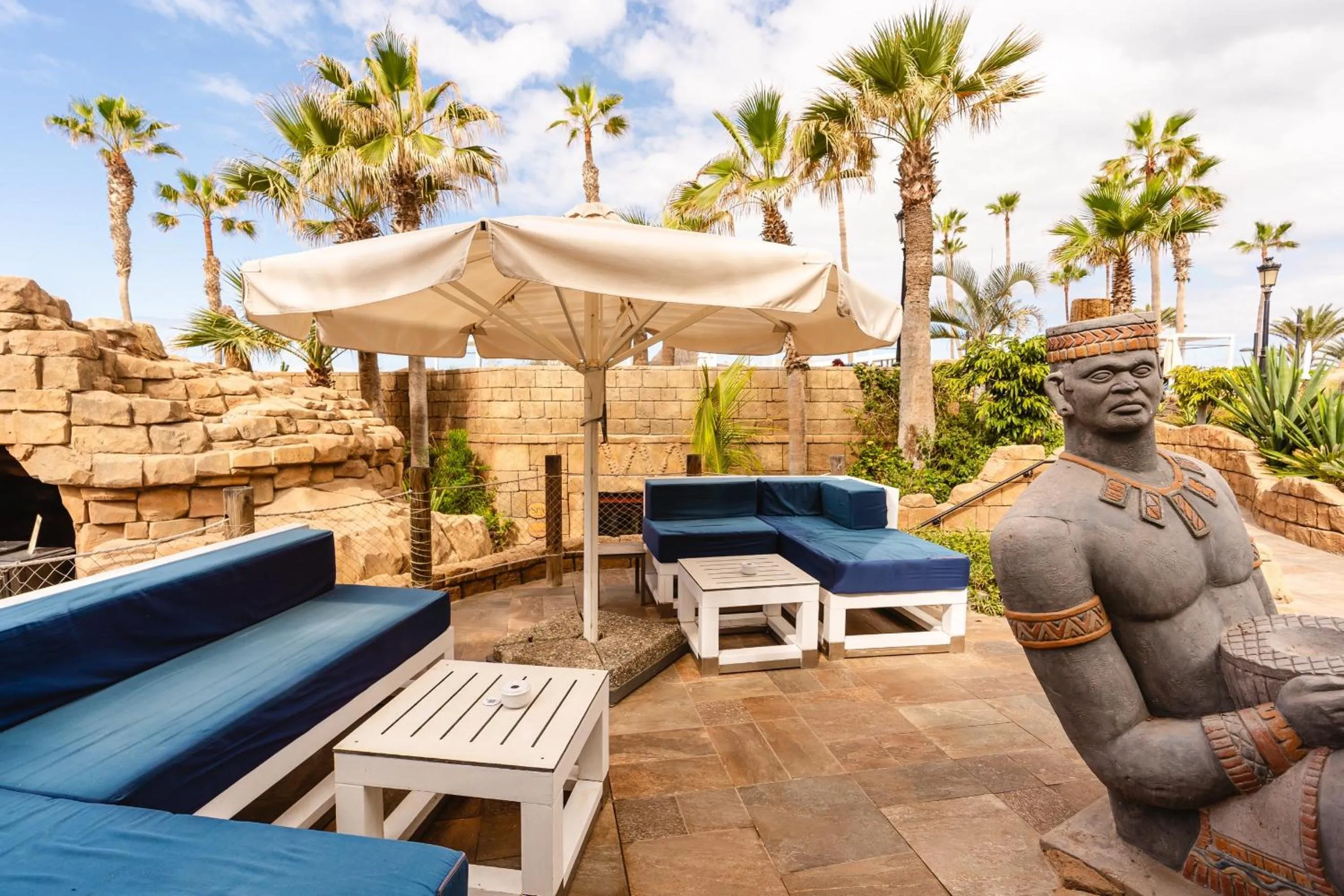 Decorative detail in Europe Villa Cortes GL