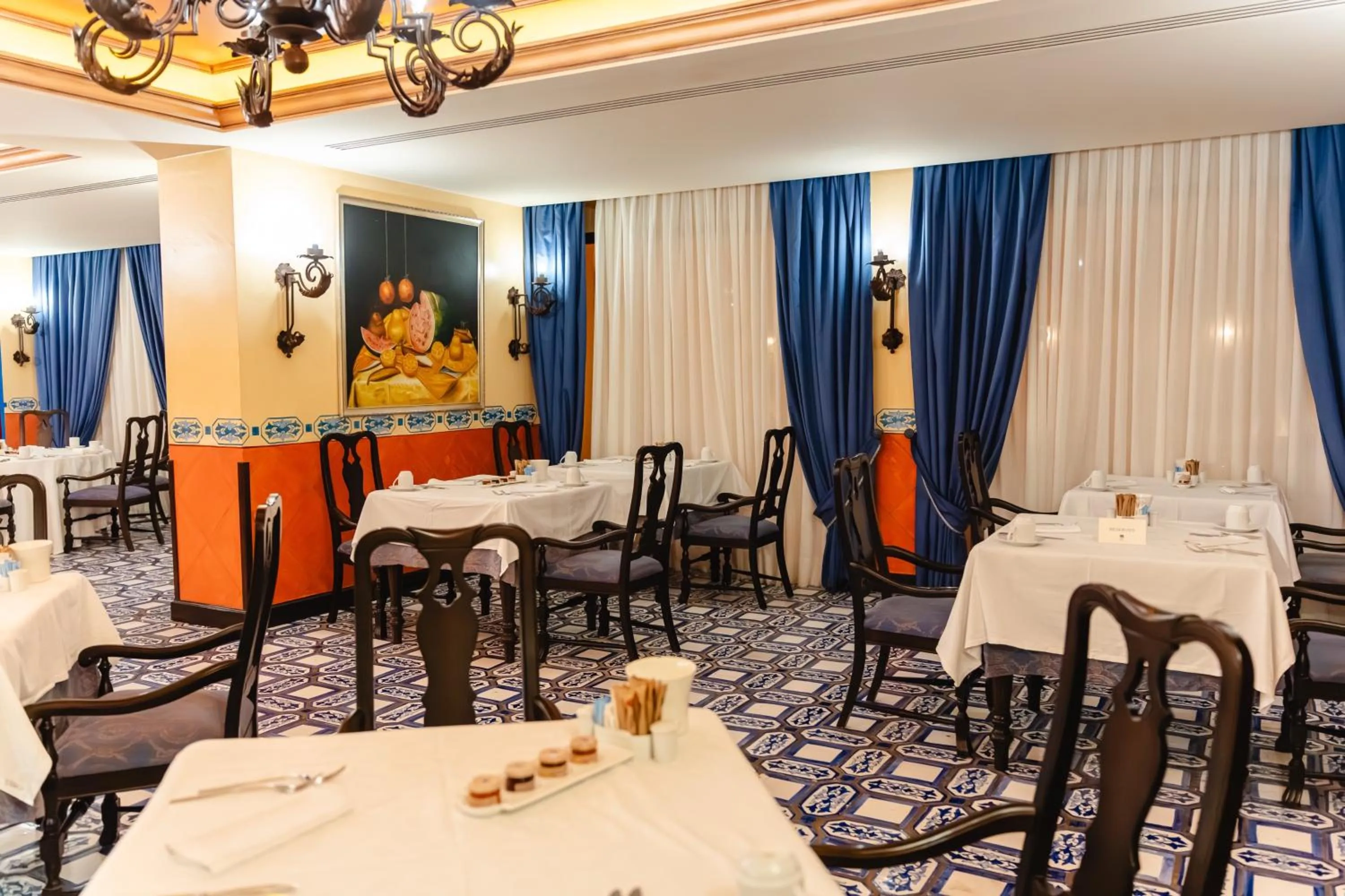 Restaurant/places to eat in Europe Villa Cortes GL