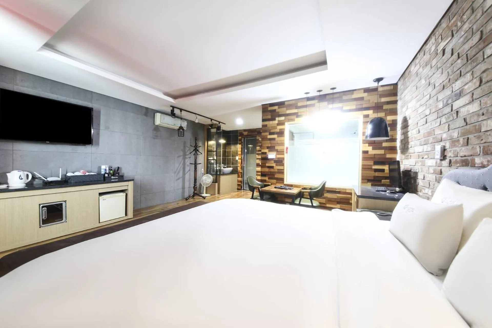 Bed in Q5 Hotel Busan Songdo