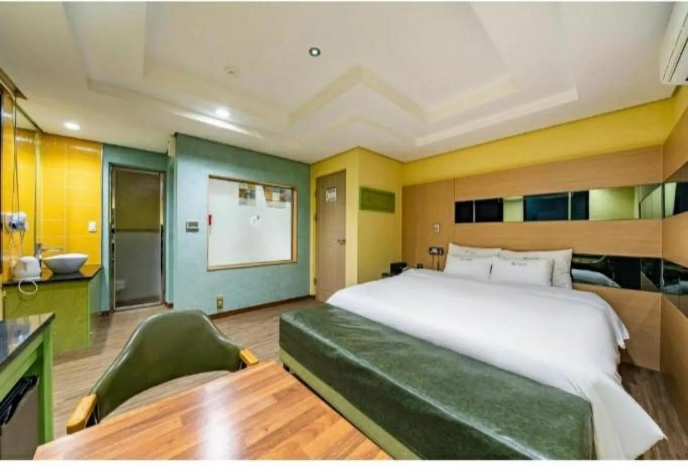 Bed in Q5 Hotel Busan Songdo