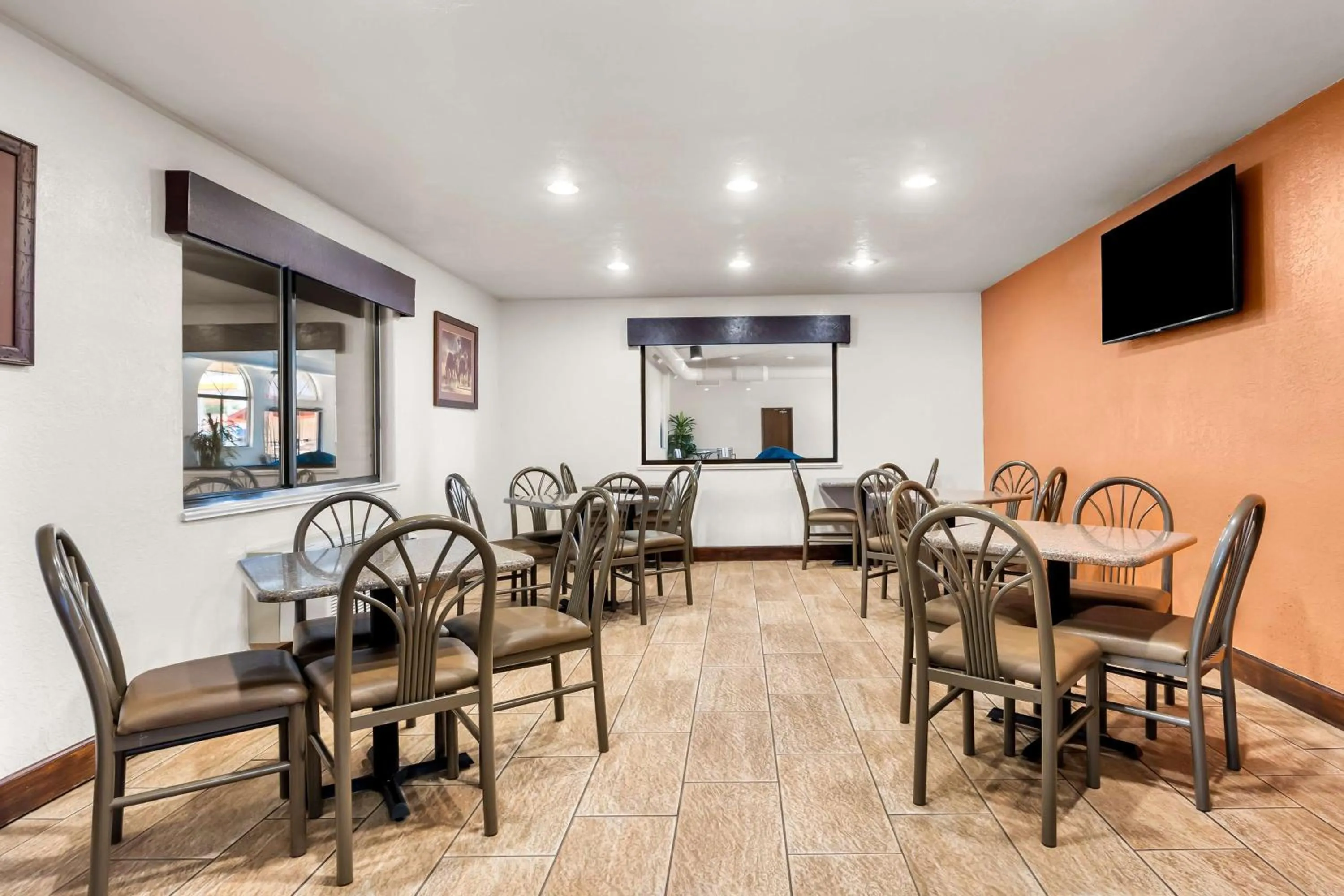 Breakfast in Best Western Grande River Inn & Suites