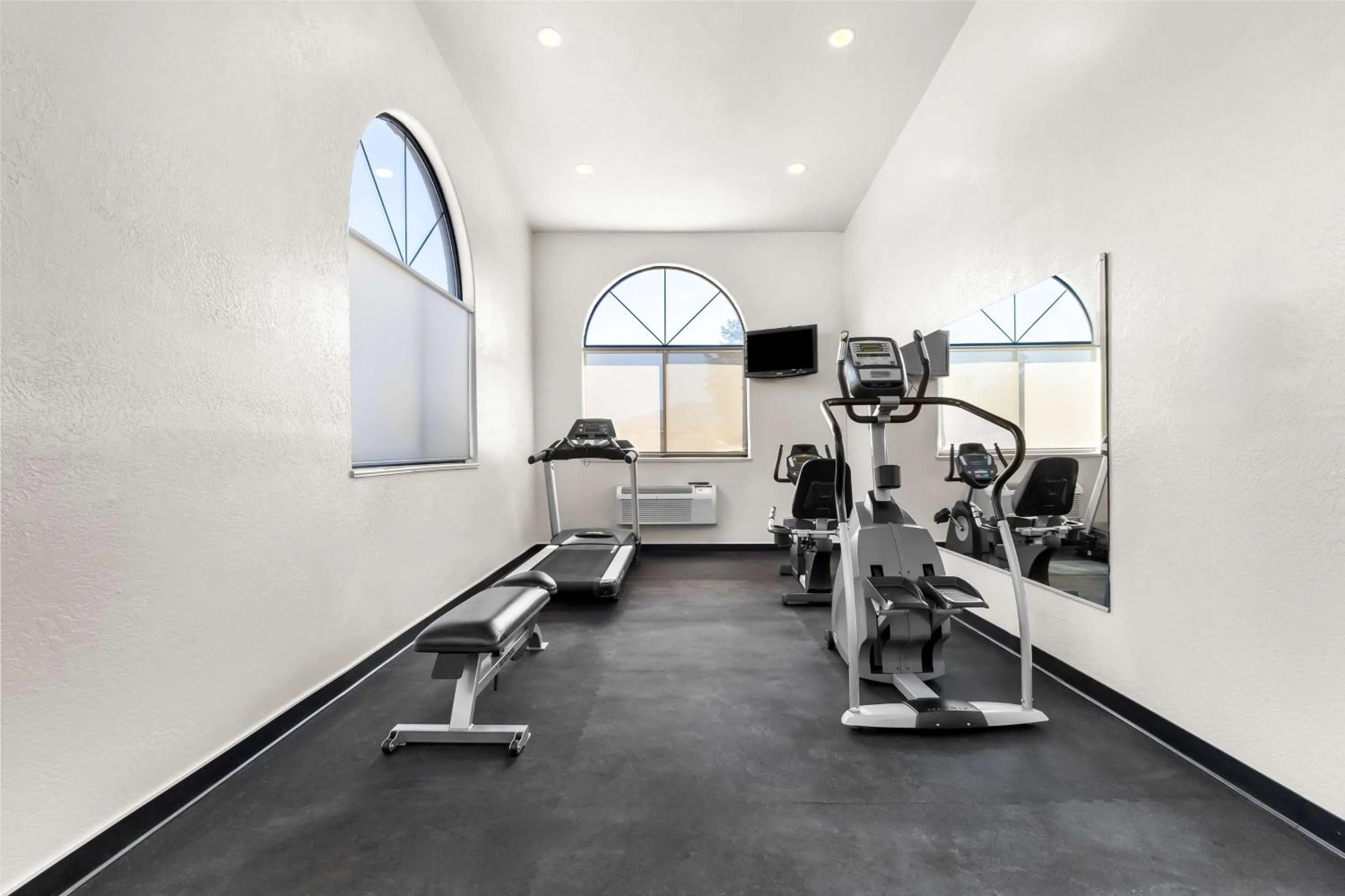 Fitness centre/facilities in Best Western Grande River Inn & Suites