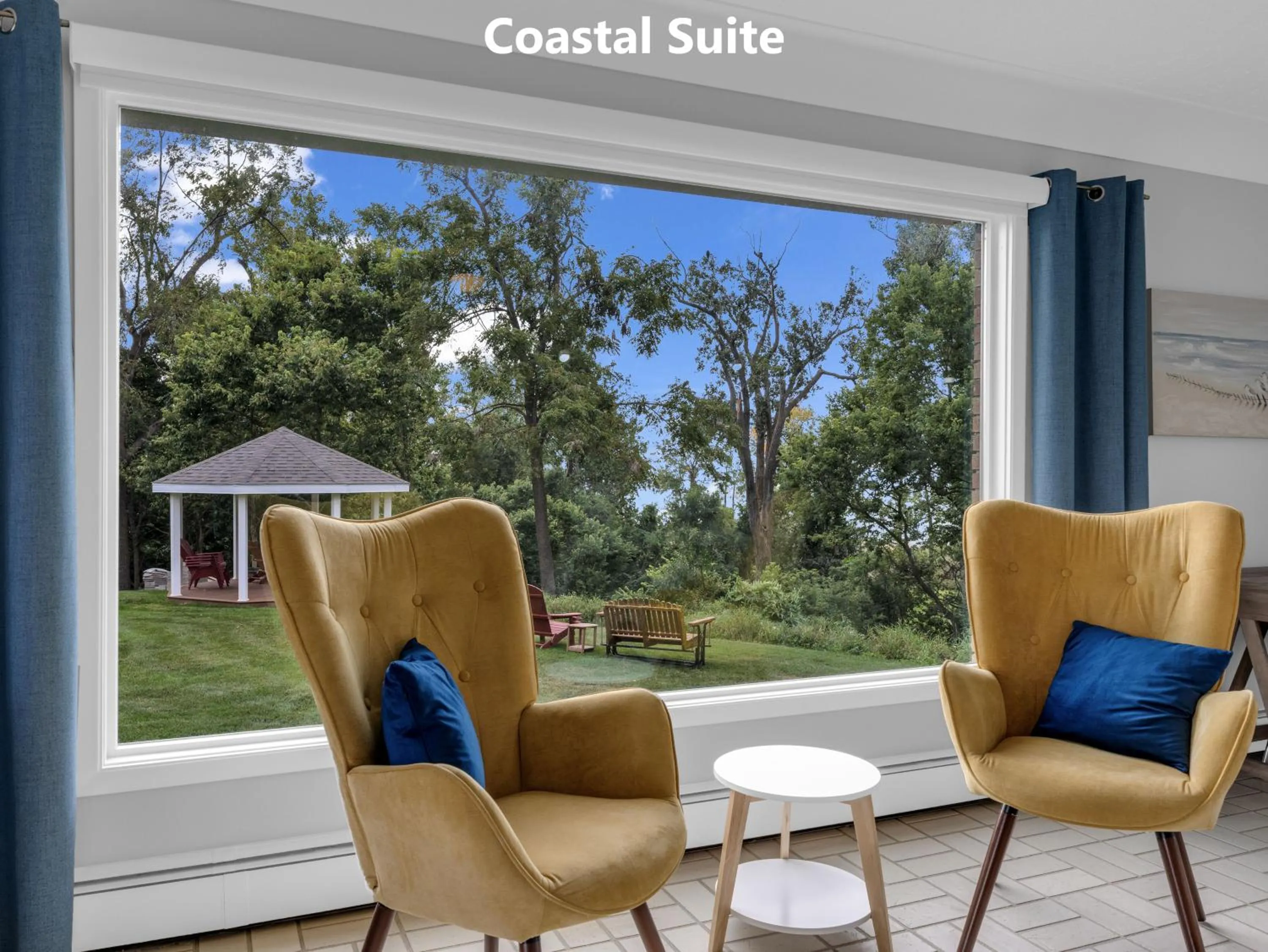 Living room in Coastal Suite #1 Cozy Suite #2 - Seacliff Beach Suites