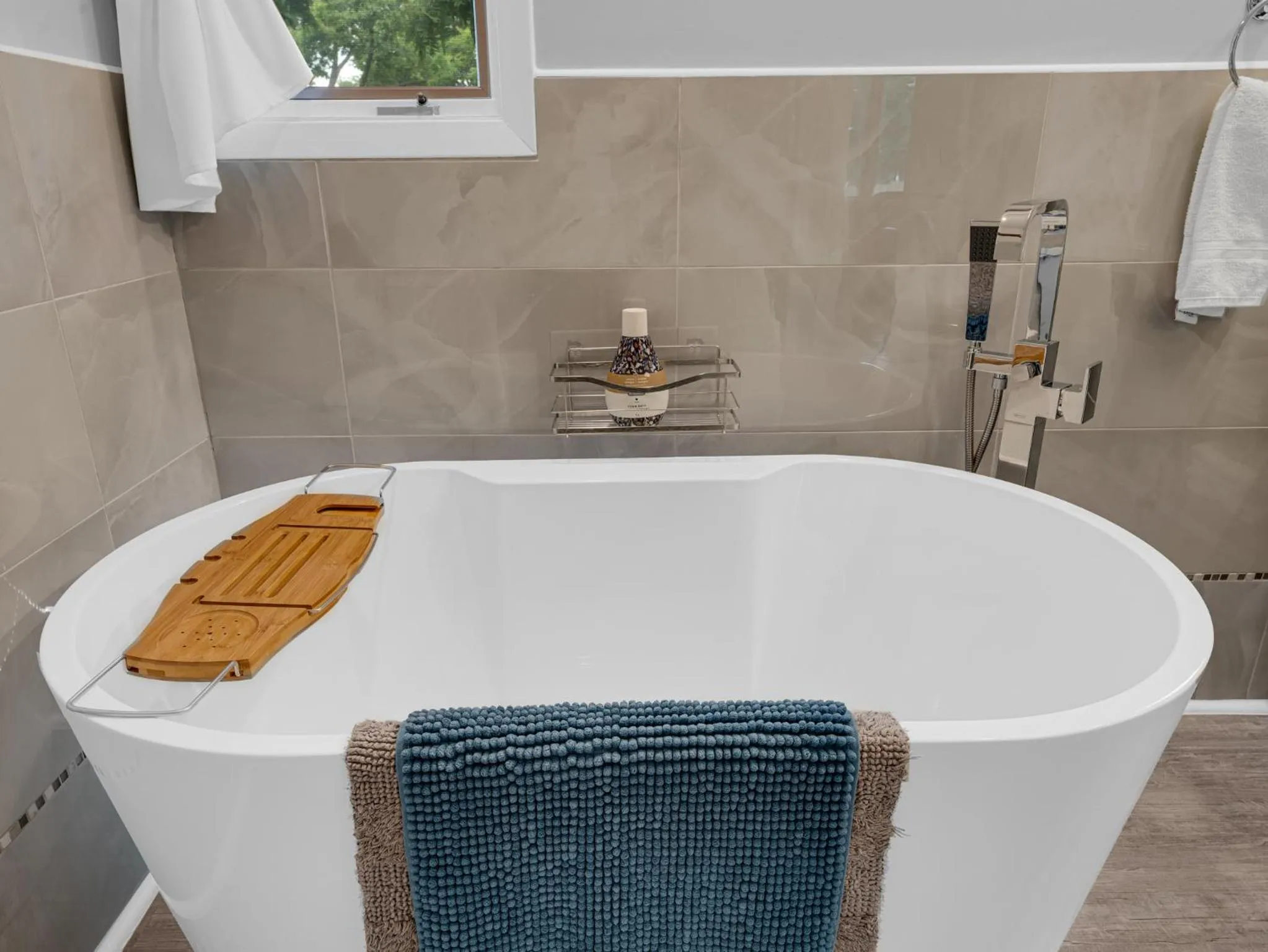 Bath in Coastal Suite #1 Cozy Suite #2 - Seacliff Beach Suites