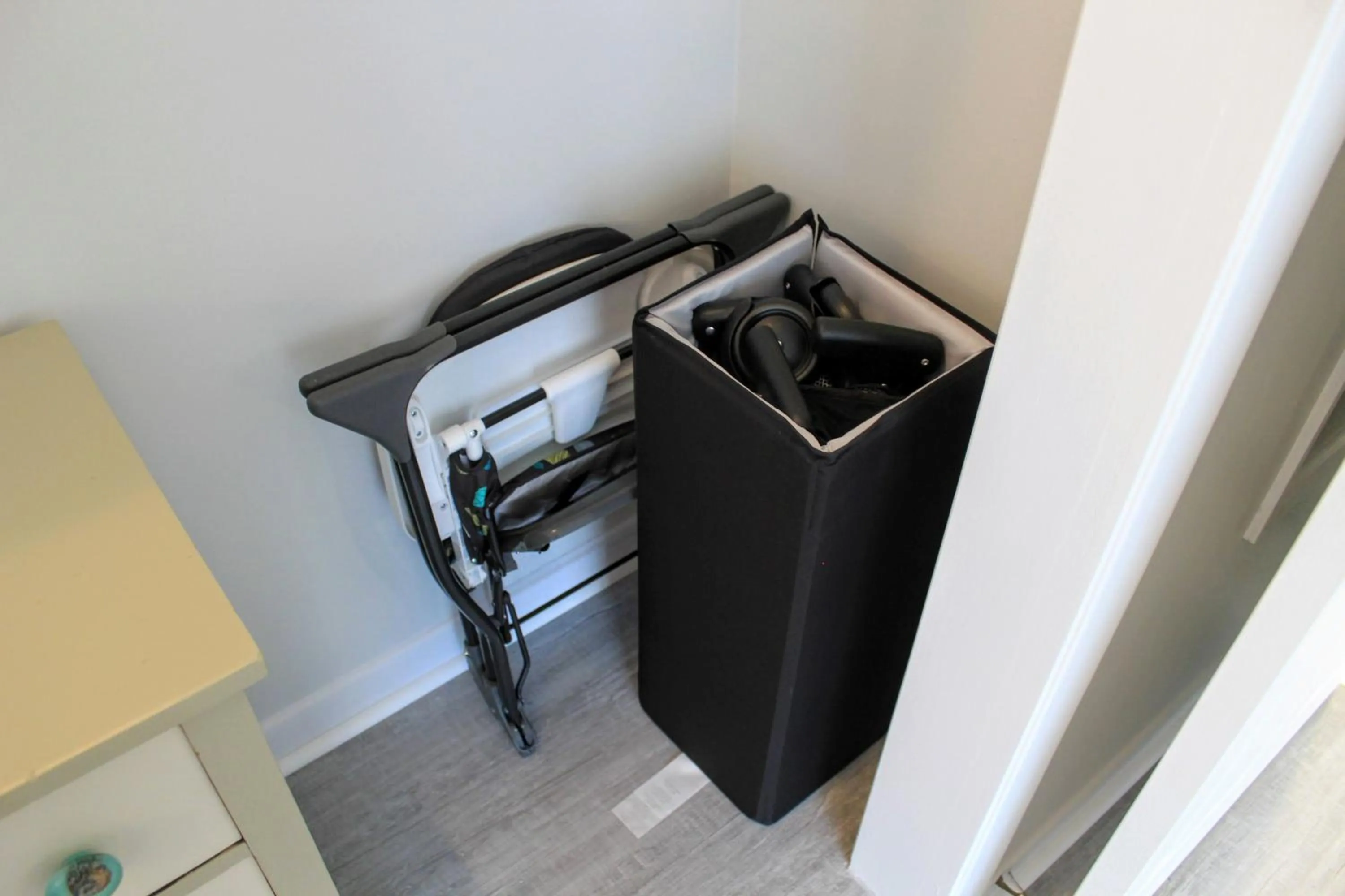 Bed in Coastal Suite #1 Cozy Suite #2 - Seacliff Beach Suites