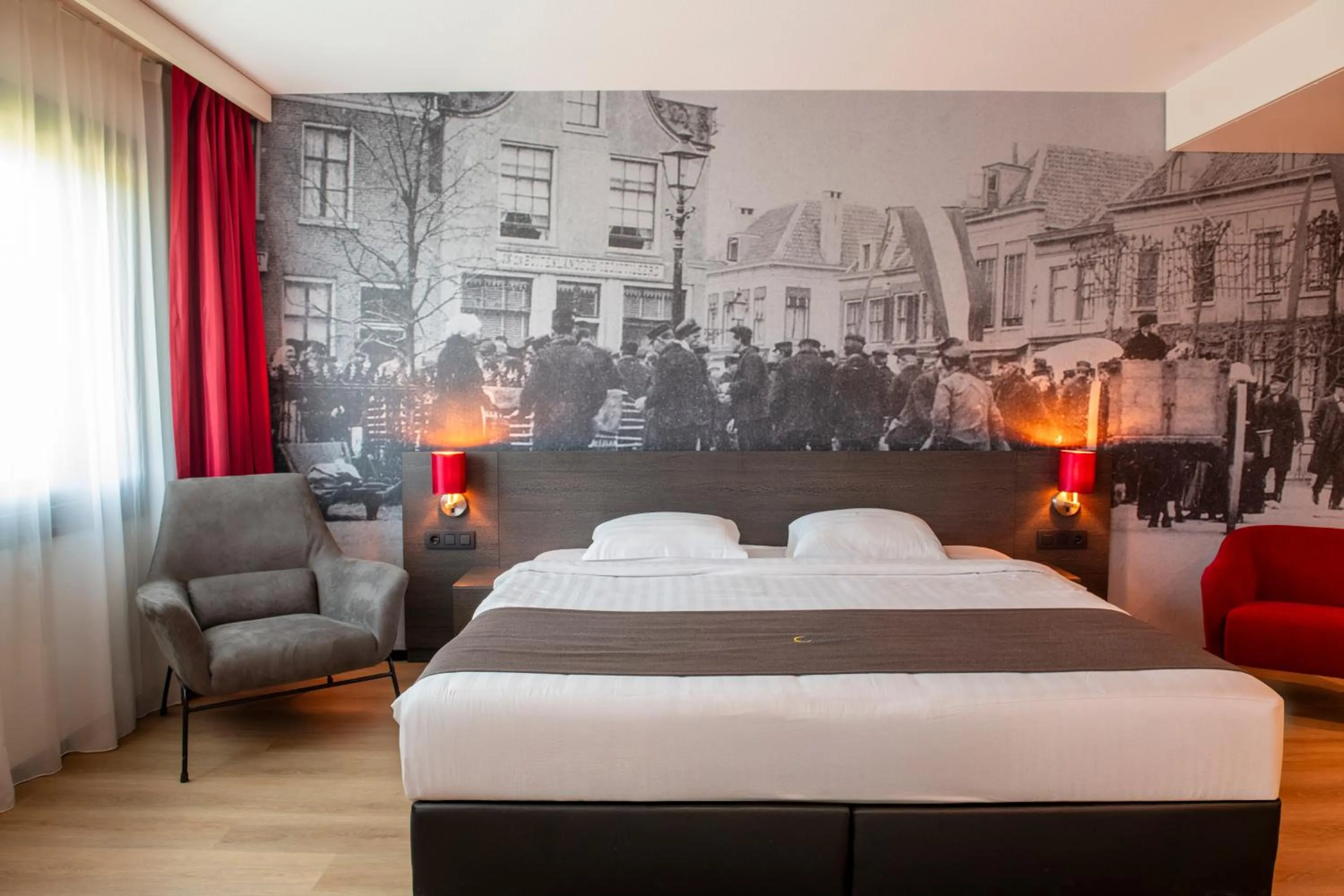 Photo of the whole room, Bed in Bastion Hotel Amersfoort