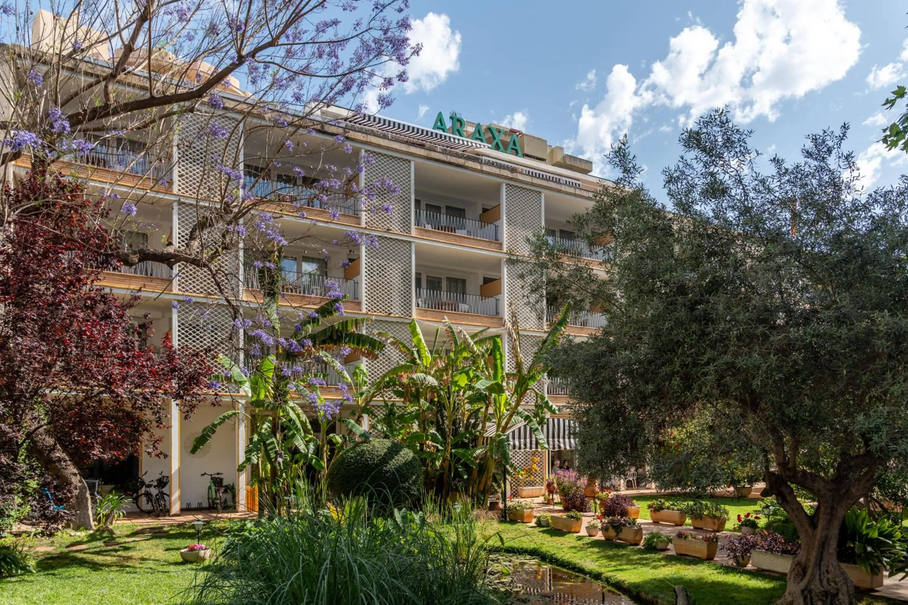 Facade/entrance in Hotel Araxa - Adults Only