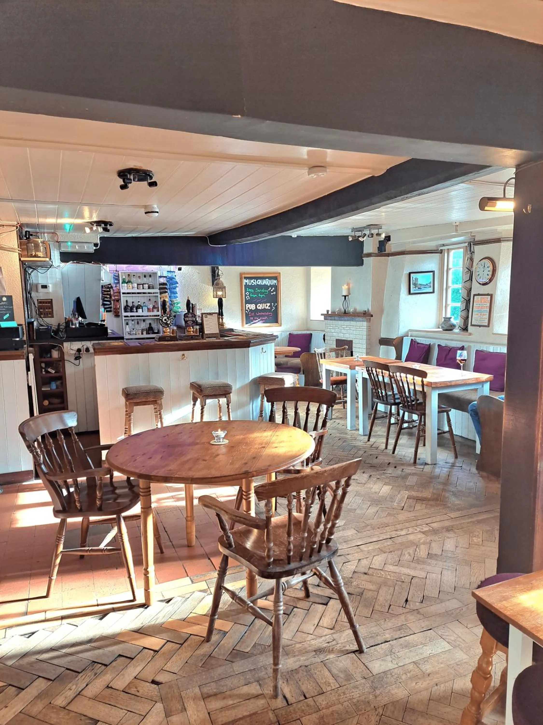 Lounge or bar in The White Hart Eynsham