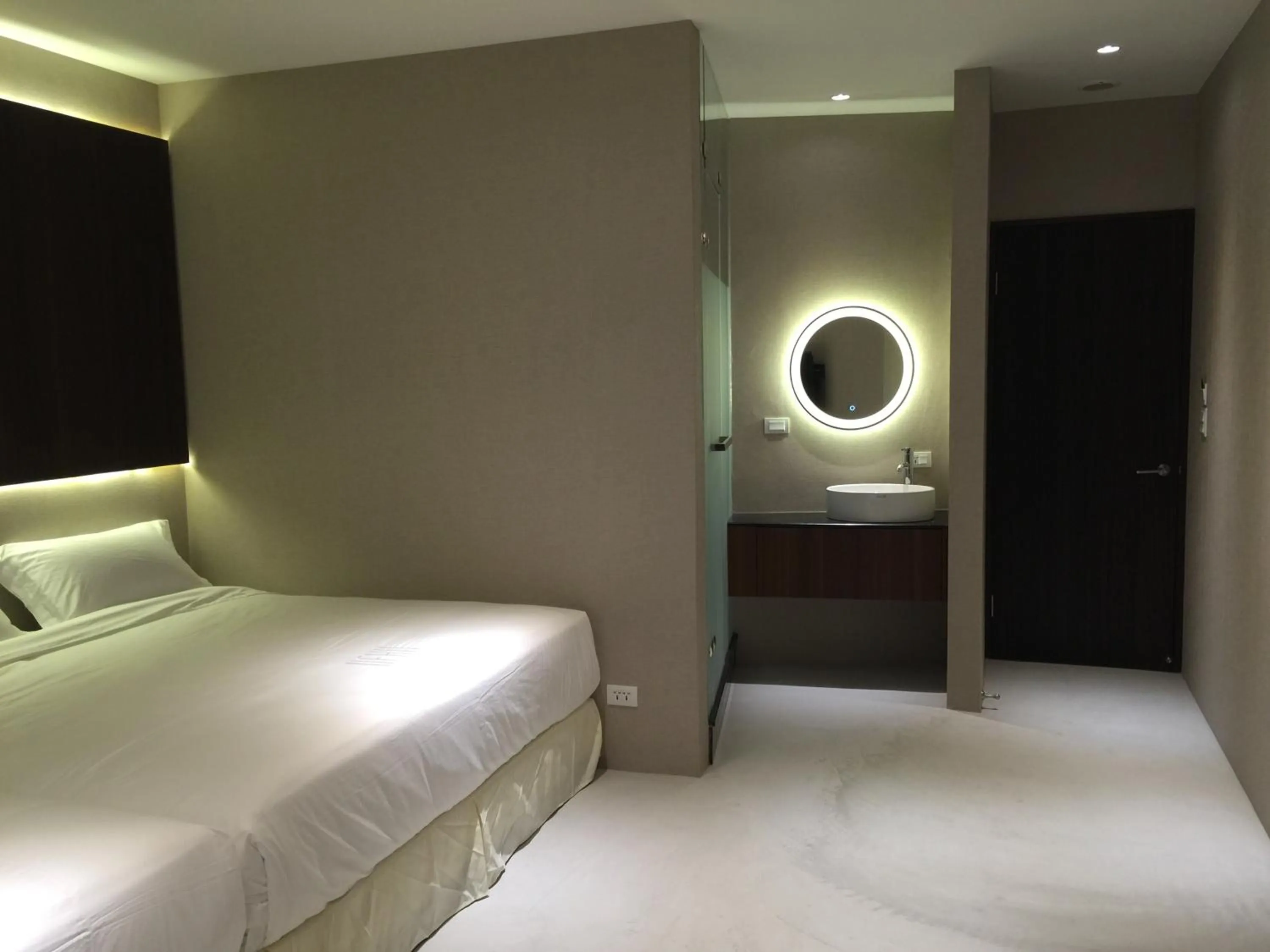 Decorative detail, Bed in Kenting Feliz Hotel