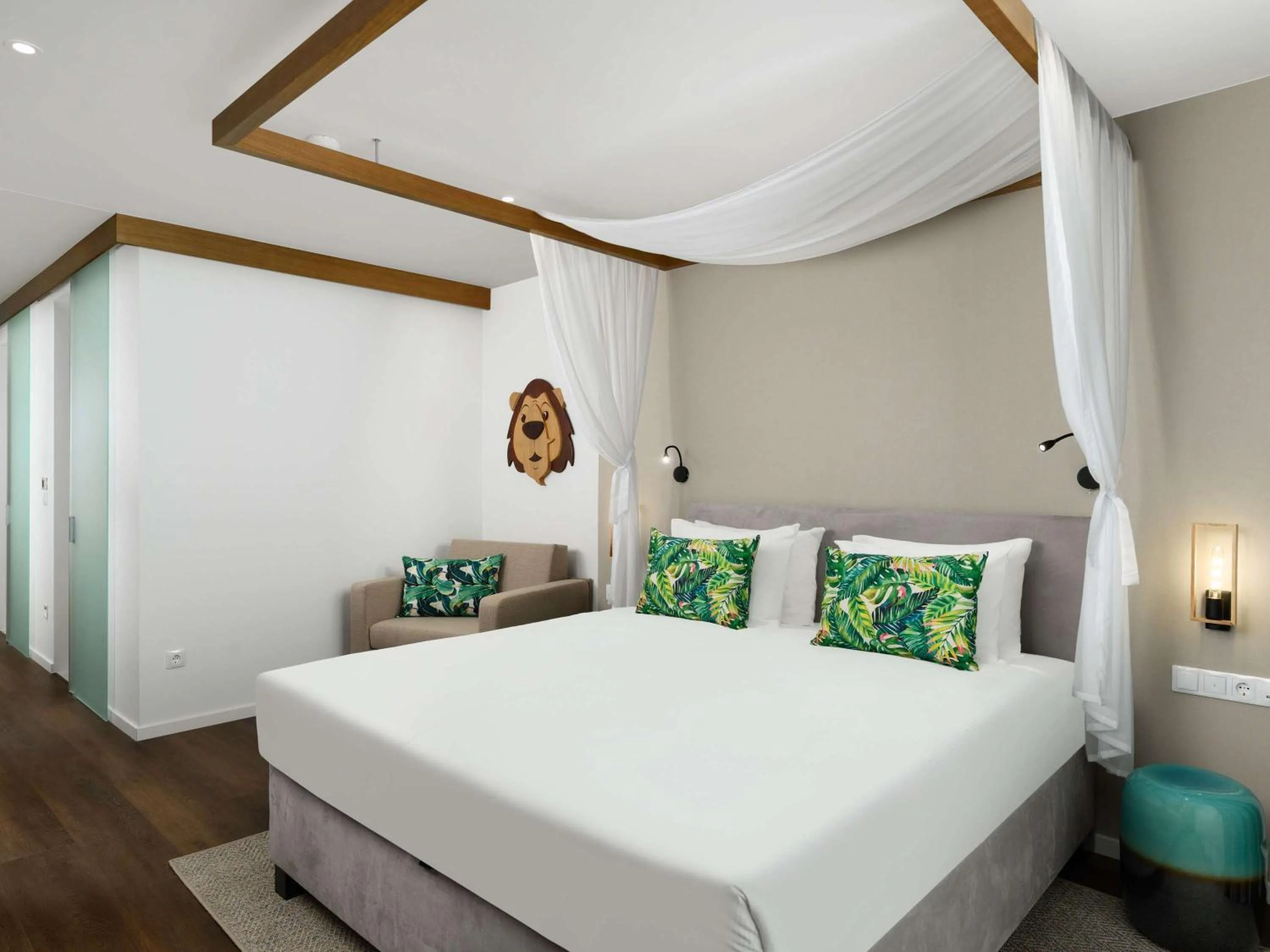 Bedroom, Bed in Mövenpick Balaland Resort Lake Balaton