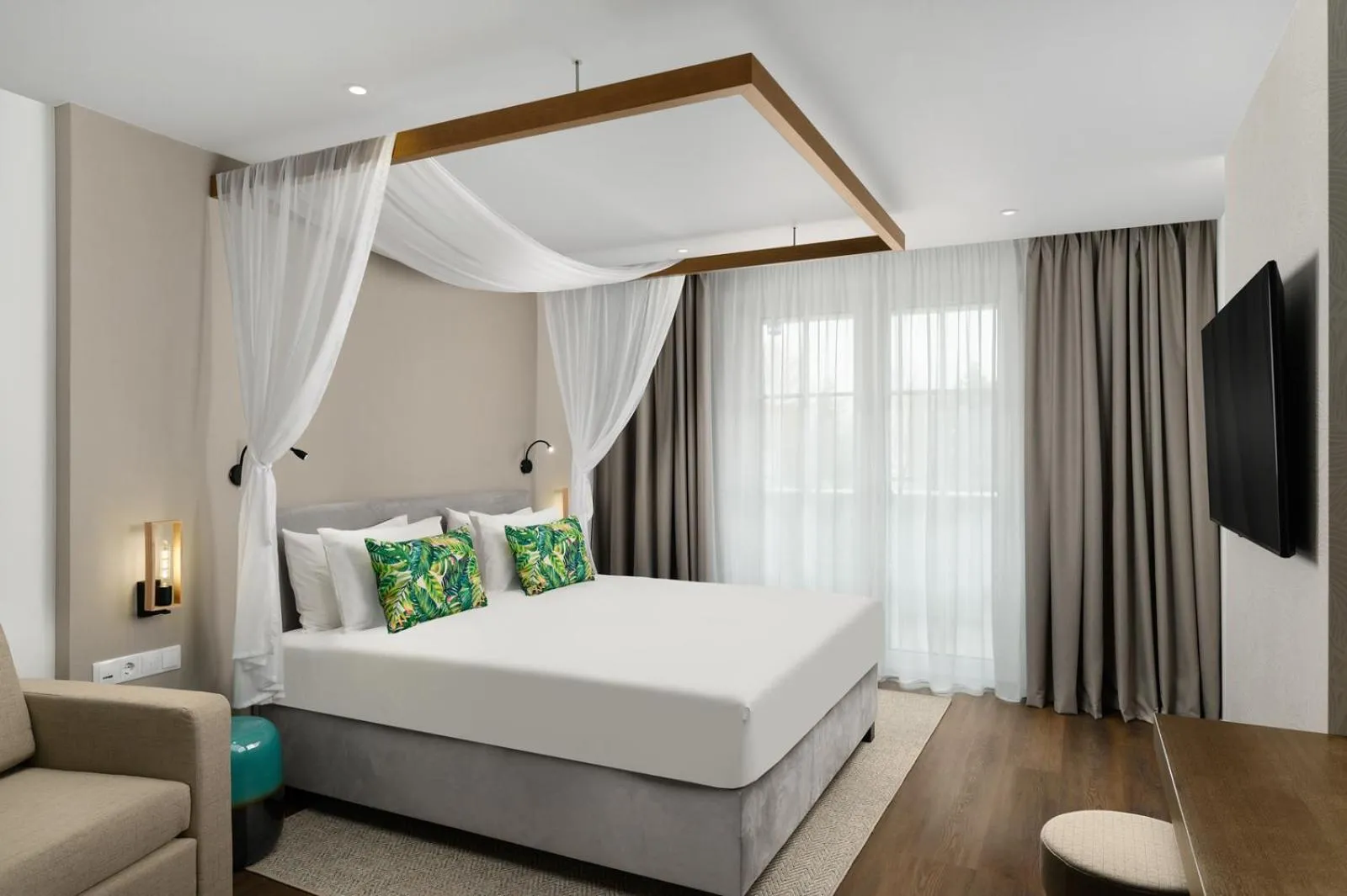 Bedroom, Bed in Mövenpick Balaland Resort Lake Balaton