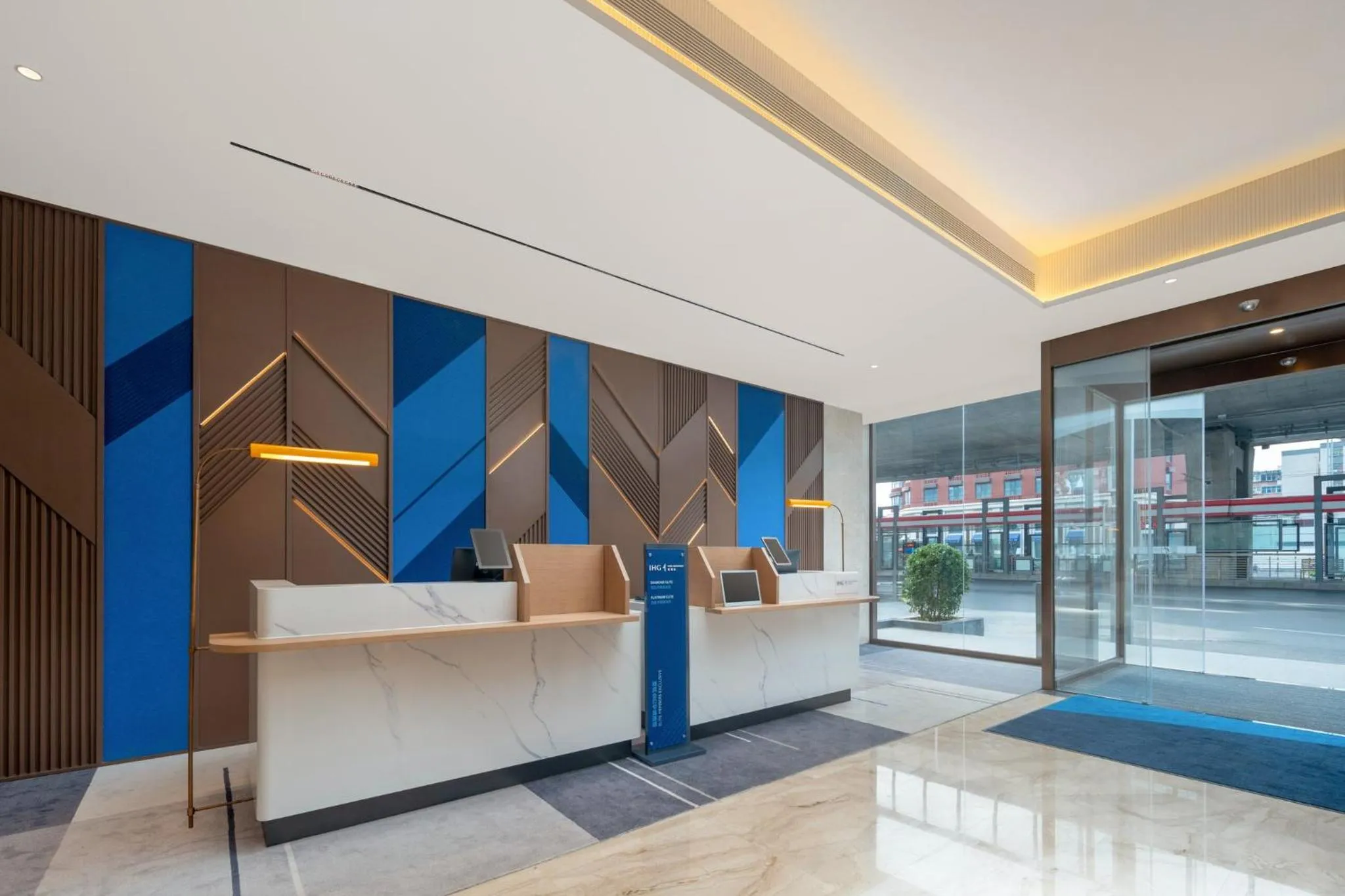 Property building in Holiday Inn Express Zhengzhou Nongye Road by IHG