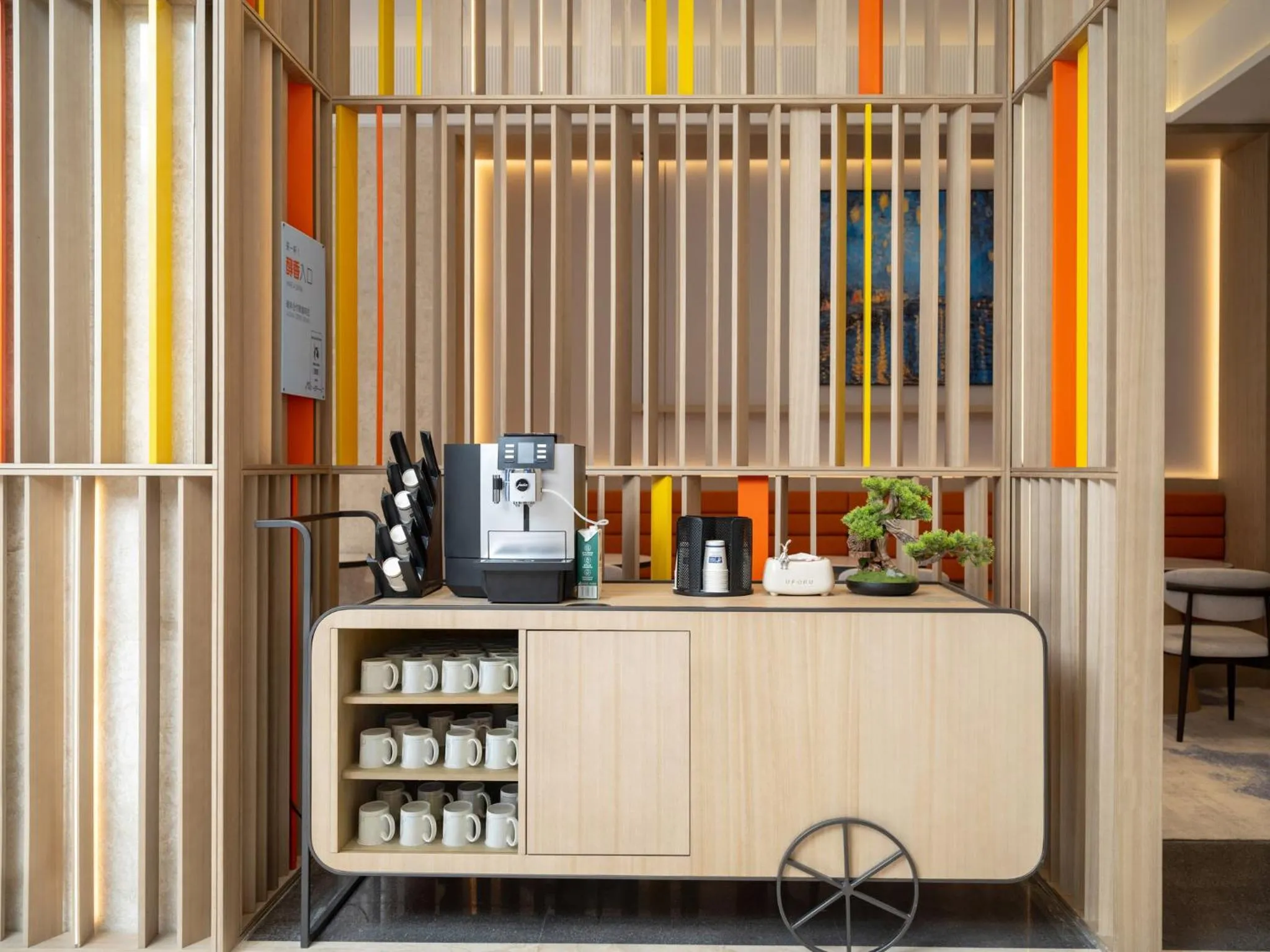 Property building in Holiday Inn Express Zhengzhou Nongye Road by IHG