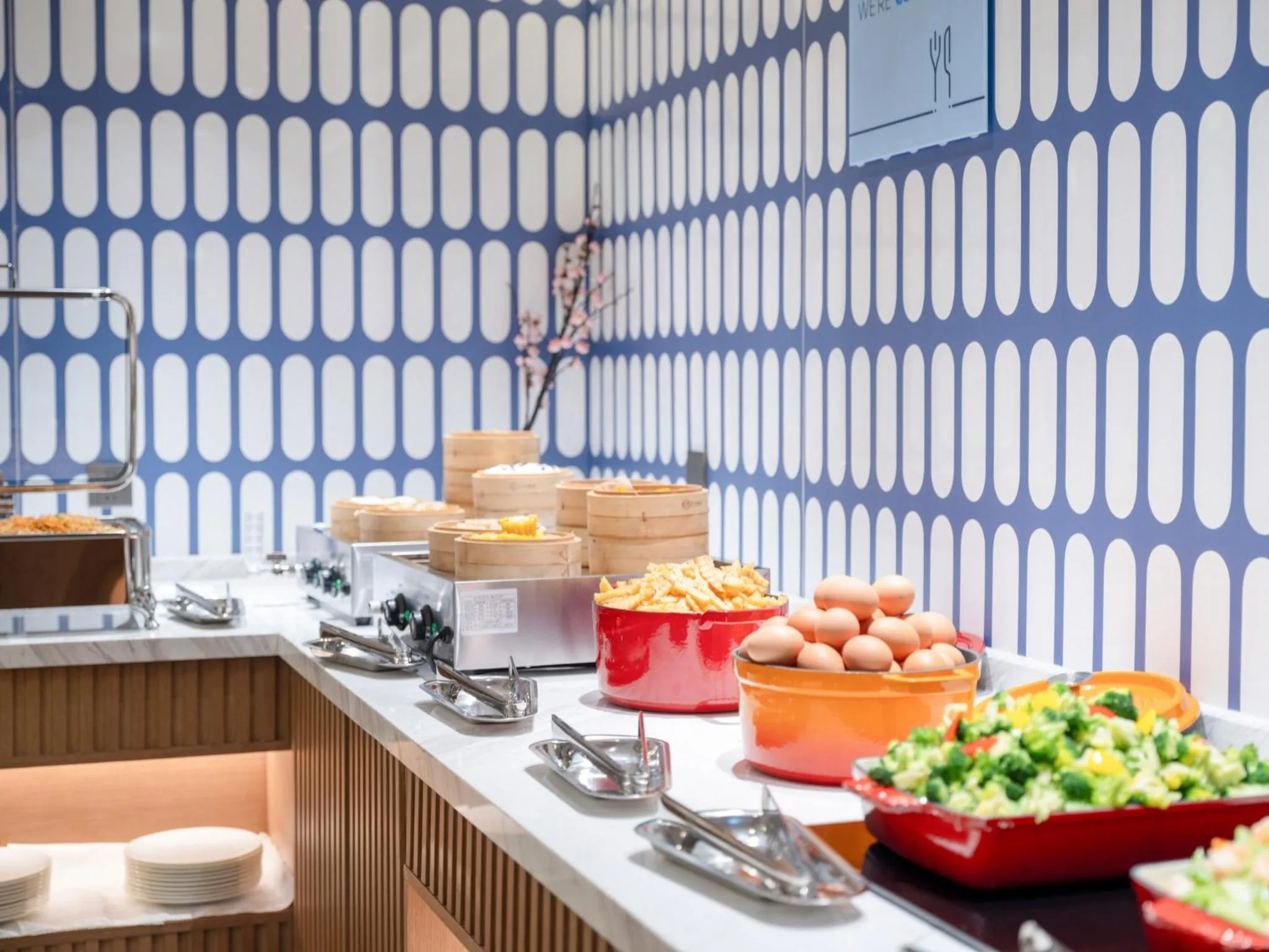 Breakfast in Holiday Inn Express Zhengzhou Nongye Road by IHG