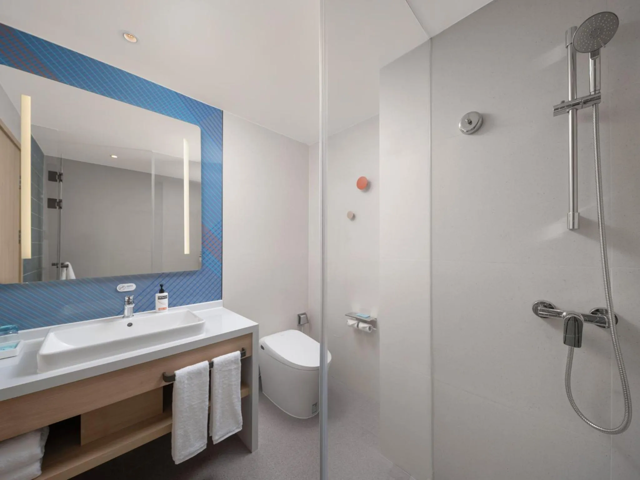 Bathroom in Holiday Inn Express Zhengzhou Nongye Road by IHG