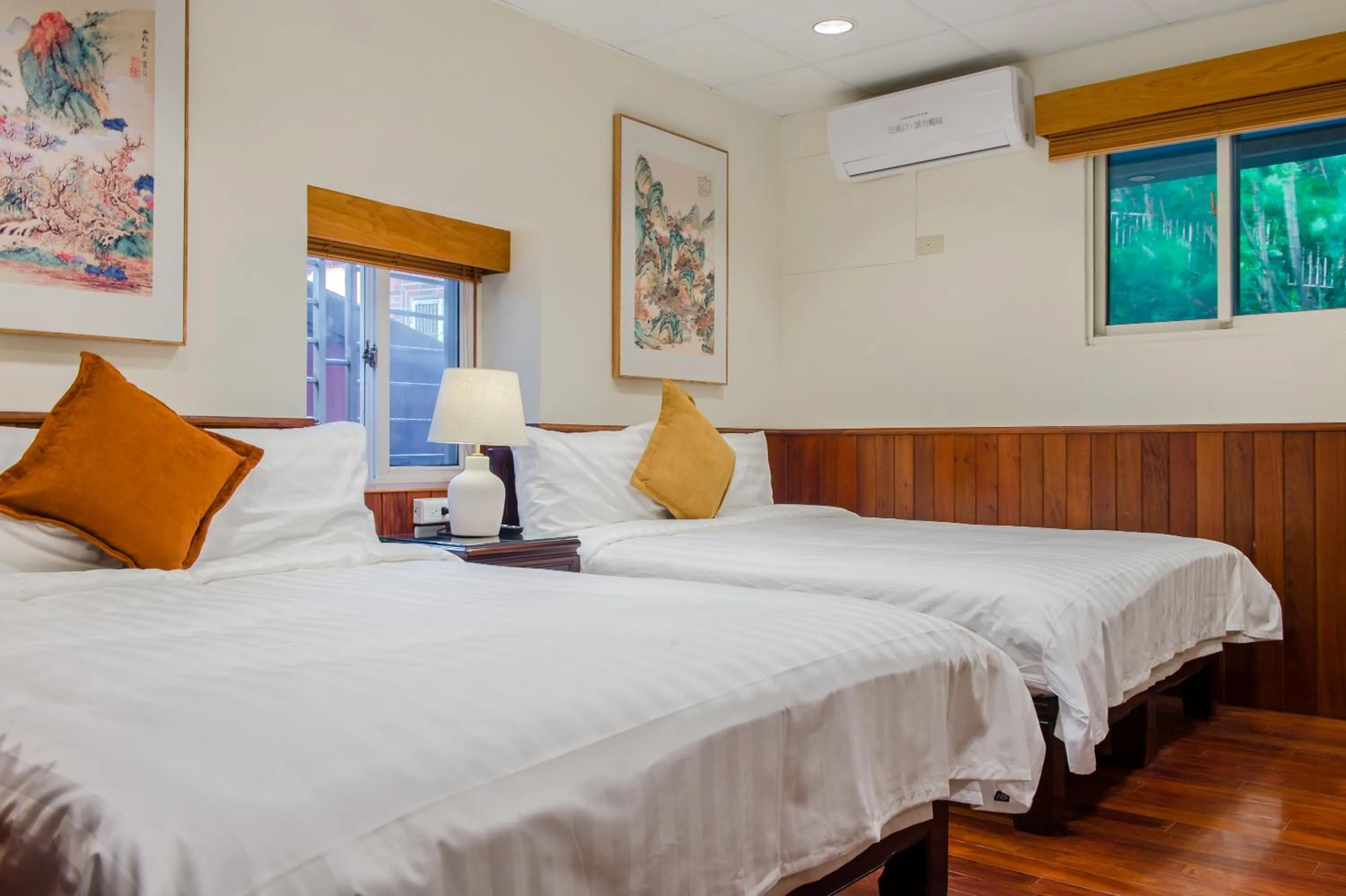 Photo of the whole room, Bed in Jiufen The Dragon B&B