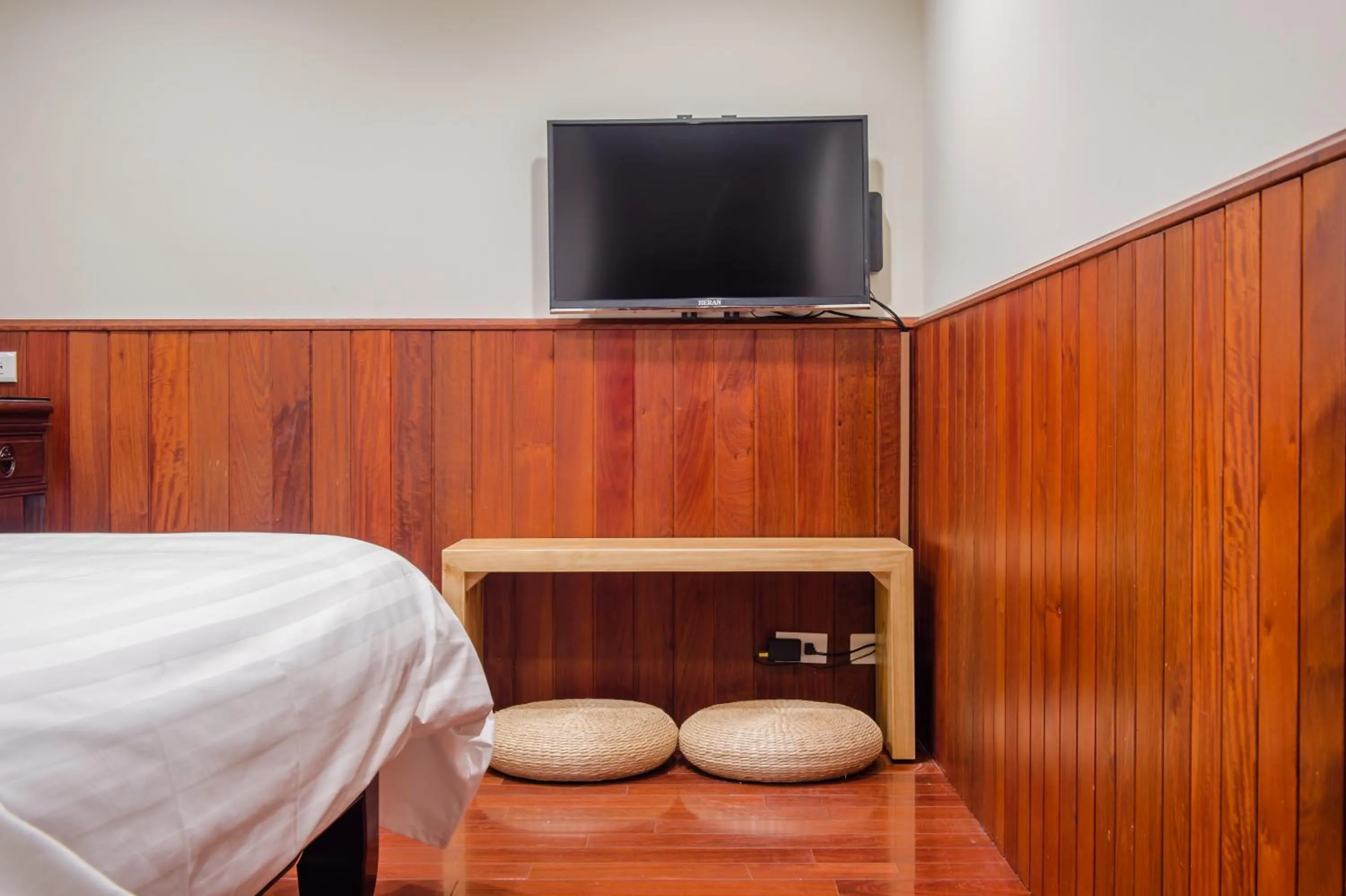 TV and multimedia, Bed in Jiufen The Dragon B&B