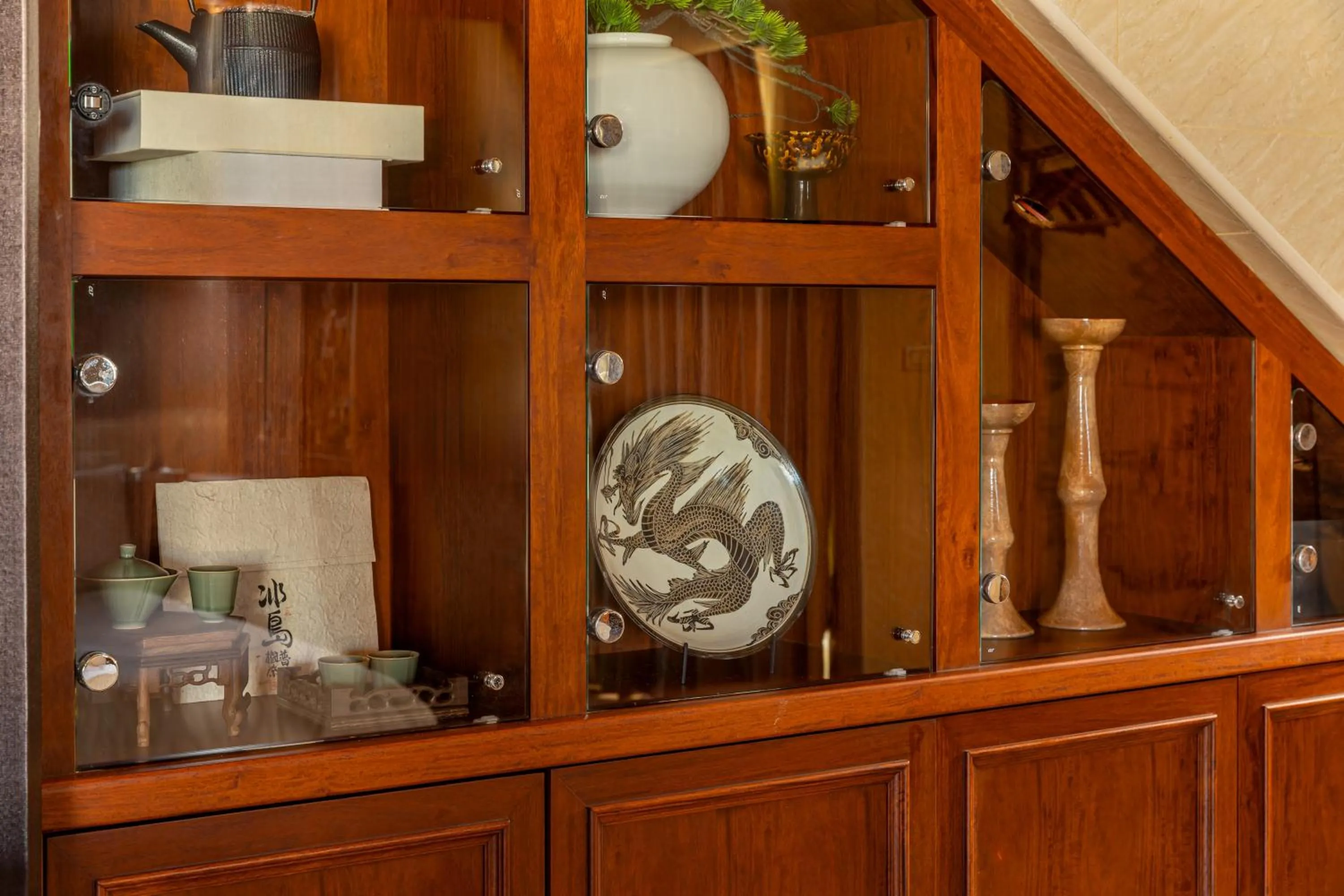 Decorative detail in Jiufen The Dragon B&B