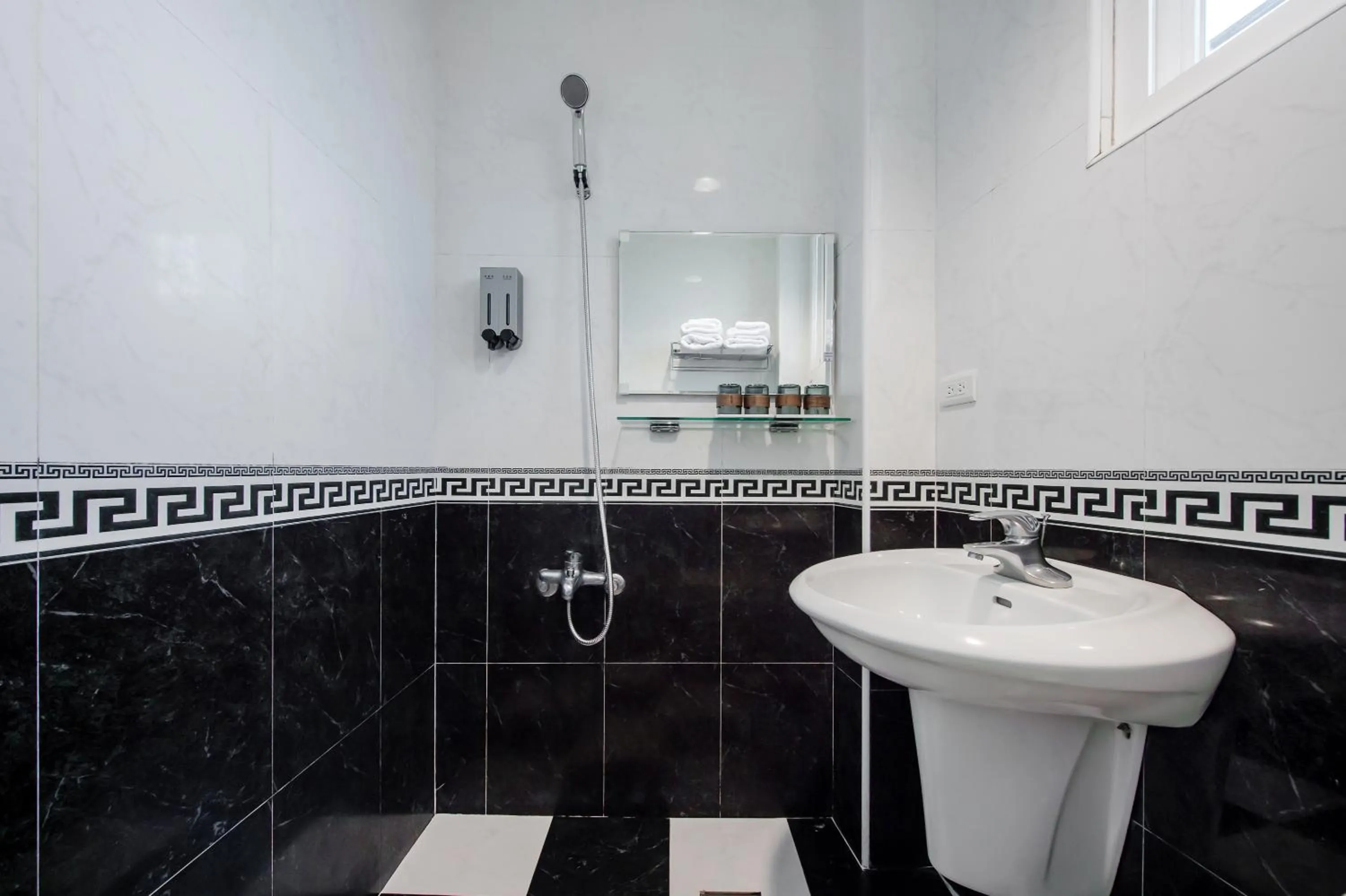 Bathroom in Jiufen The Dragon B&B