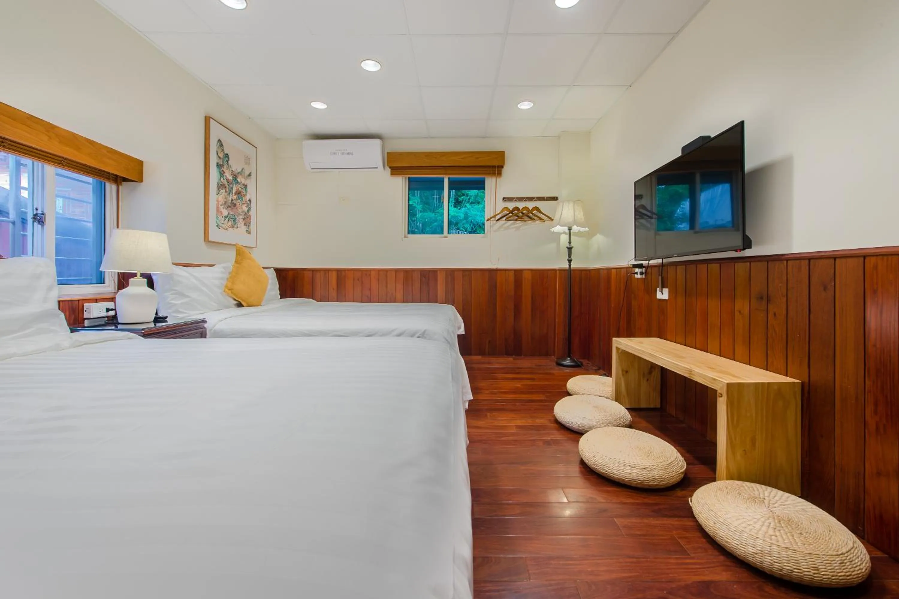 Photo of the whole room, Bed in Jiufen The Dragon B&B