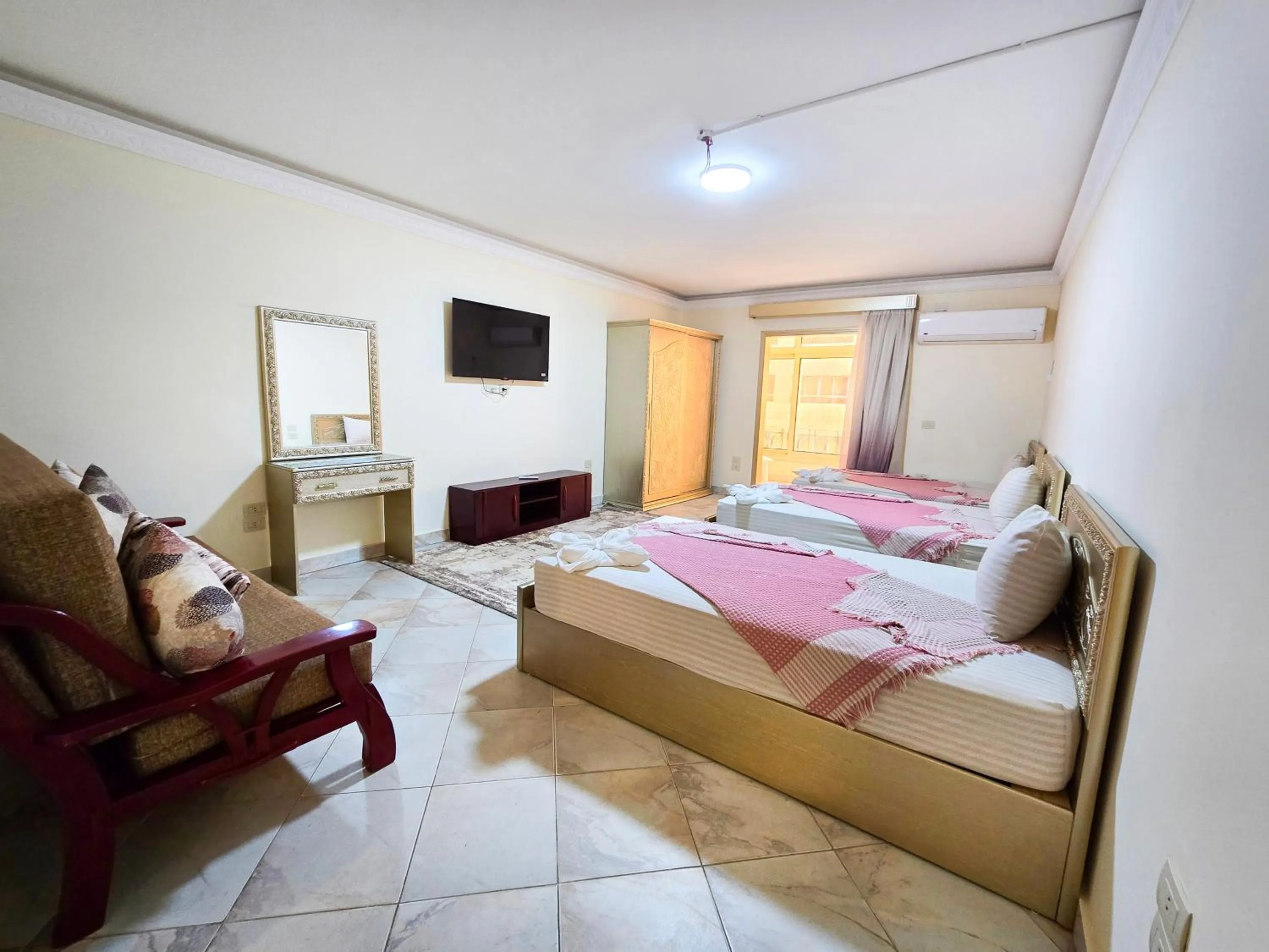 Bedroom, Bed in Afnan Cairo Airport