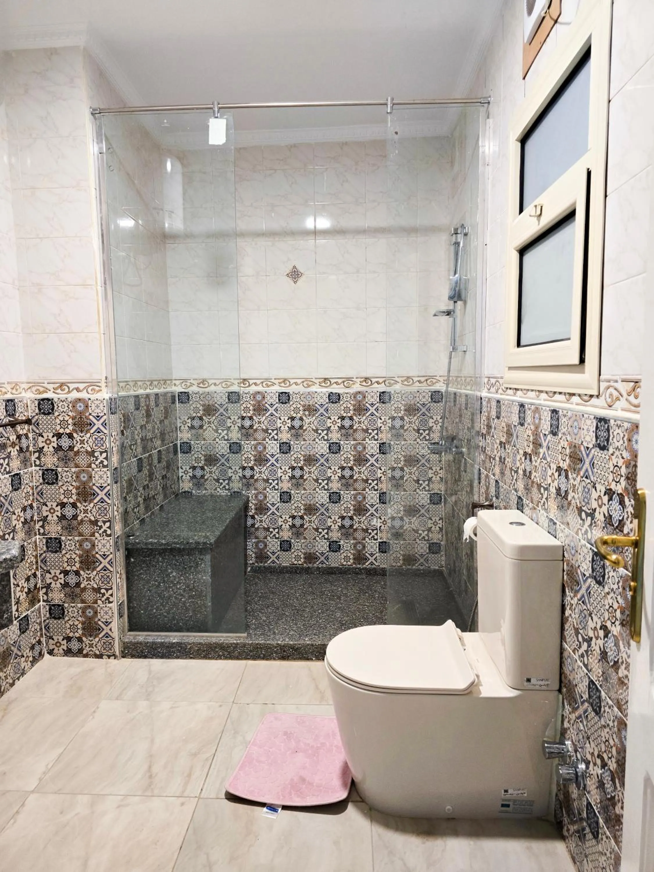 Bathroom in Afnan Cairo Airport