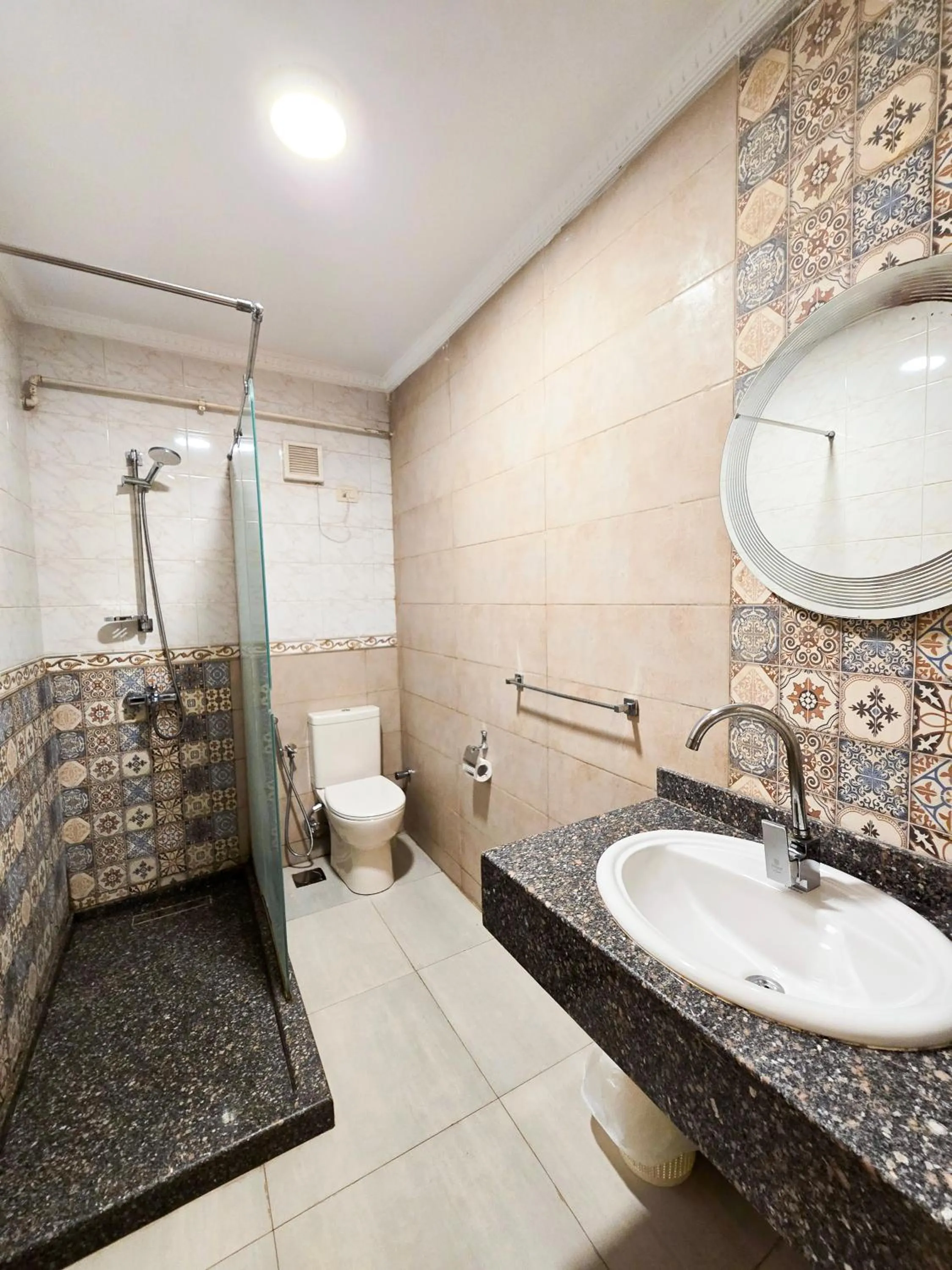 Bathroom in Afnan Cairo Airport