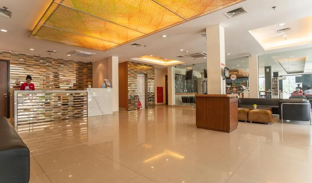 Lobby or reception in d'primahotel ITC Mangga Dua