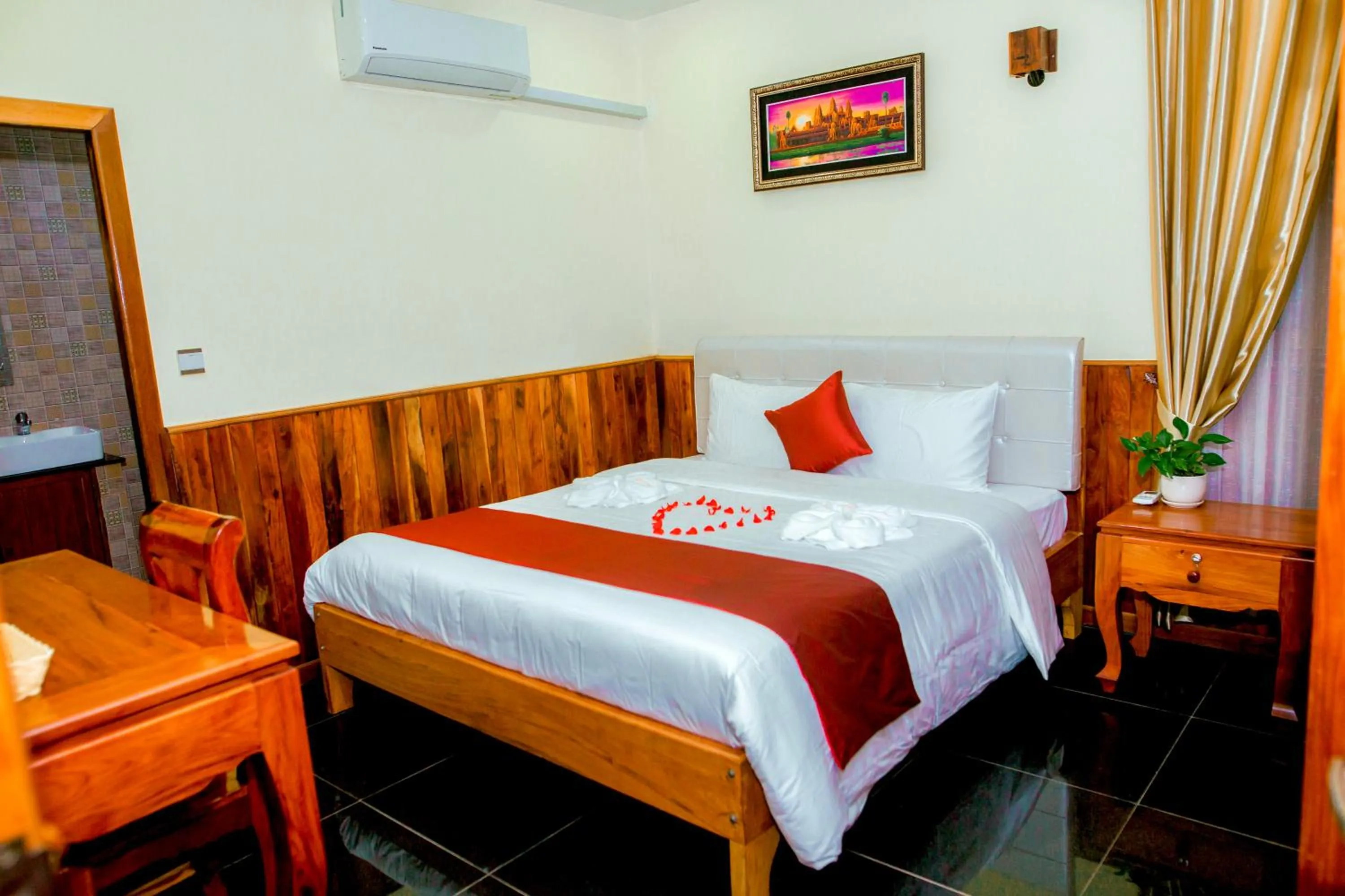 Bed in Mohasal Angkor Boutique