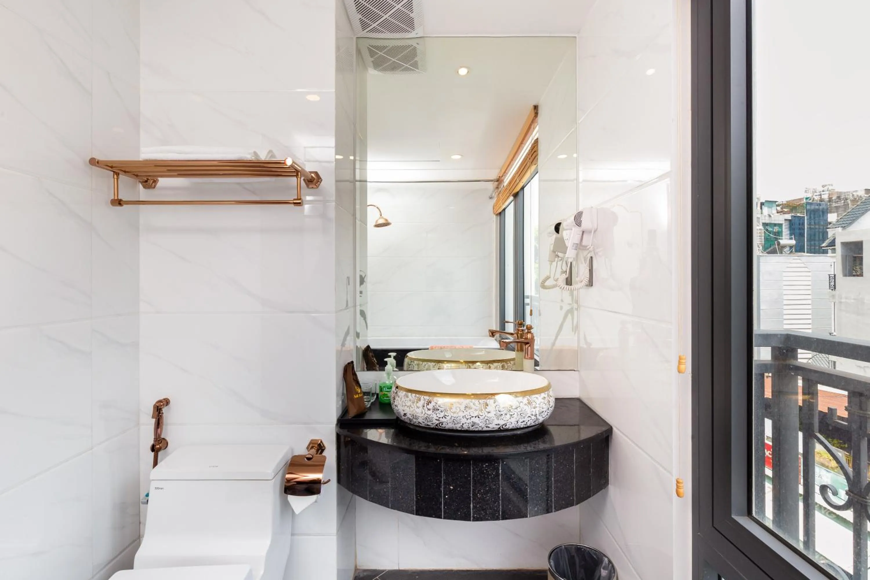 Shower in Silk Hong Ha airport hotel