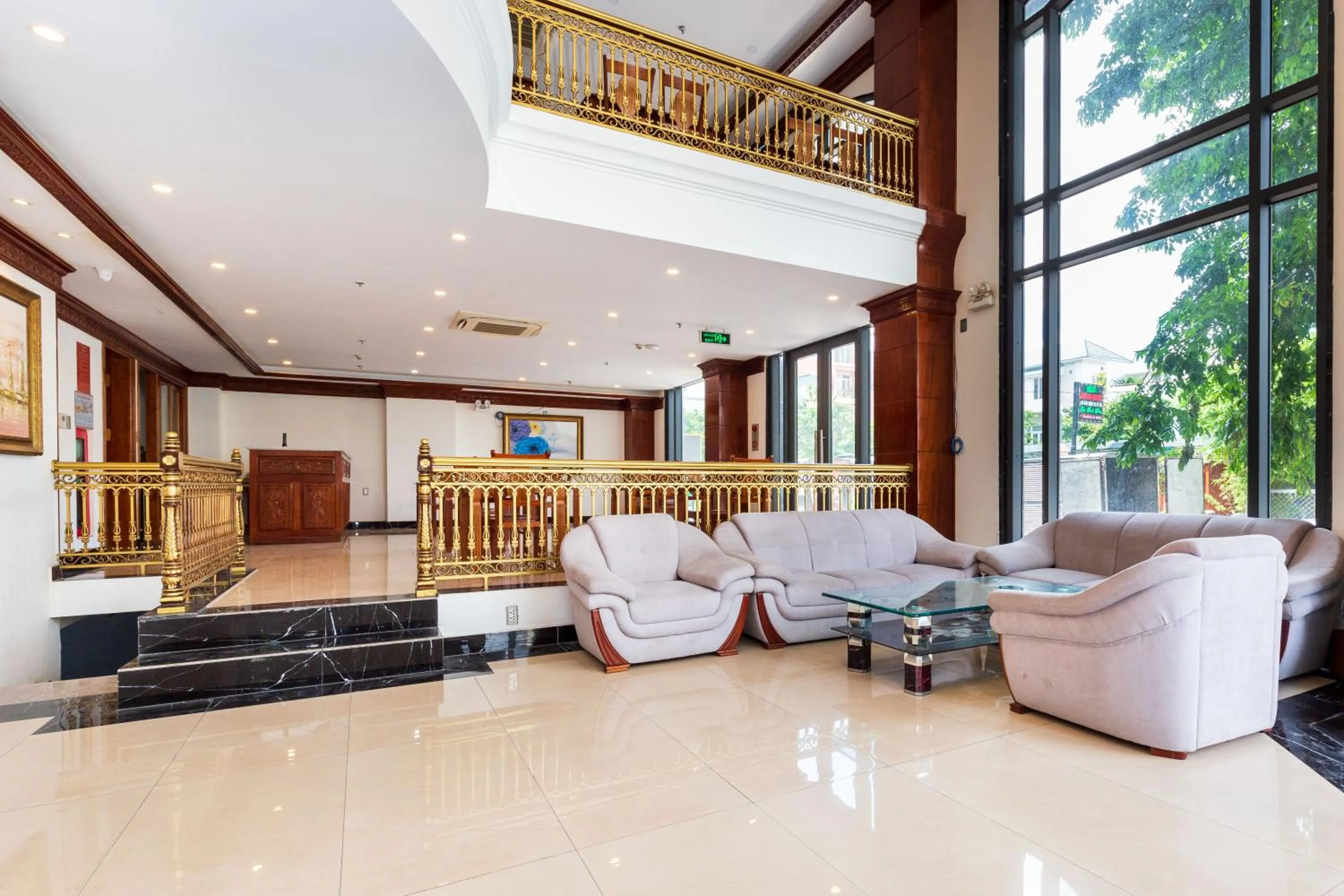 Living room in Silk Hong Ha airport hotel