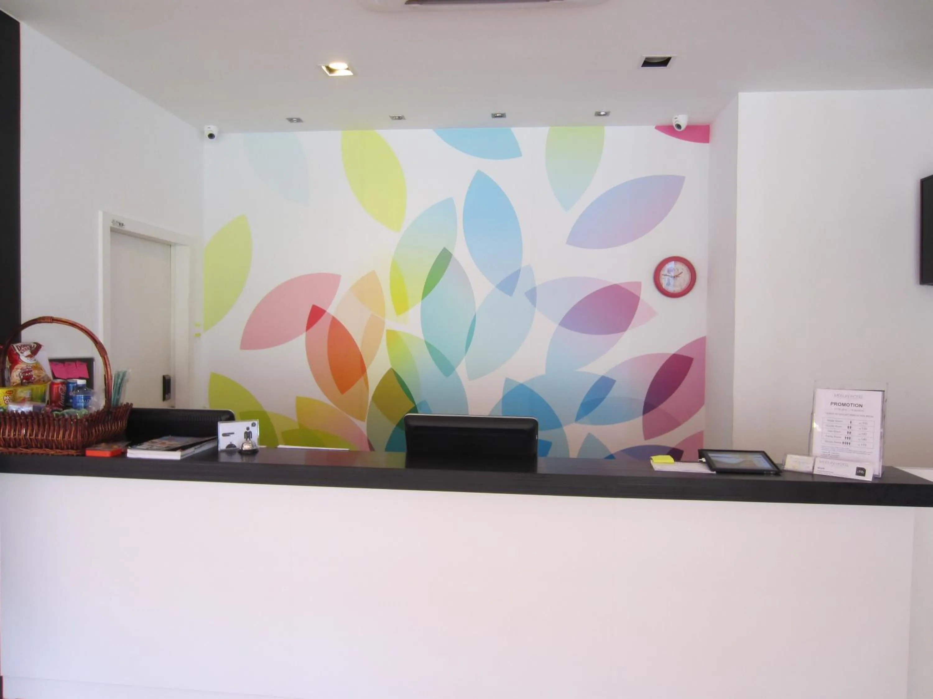 Lobby or reception in Merlin Hotel