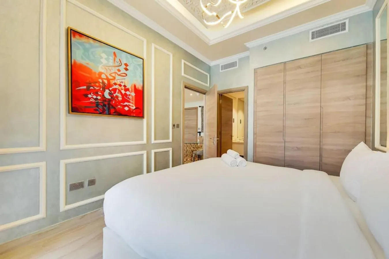 Bedroom, Bed in Studio One - Beautiful One Bedroom