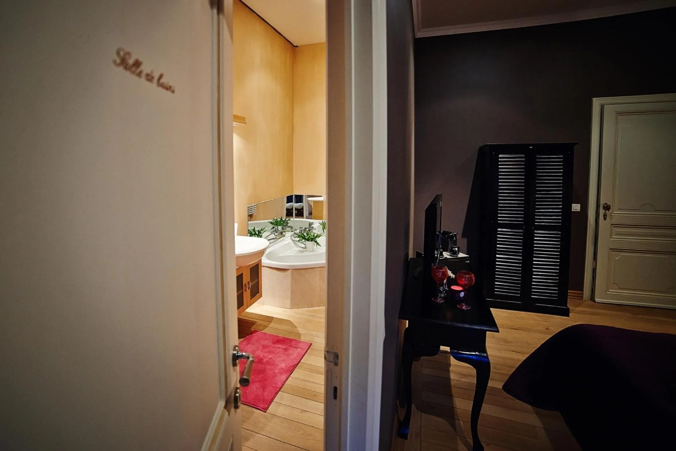 Bathroom in B&B Au Clair Obscur