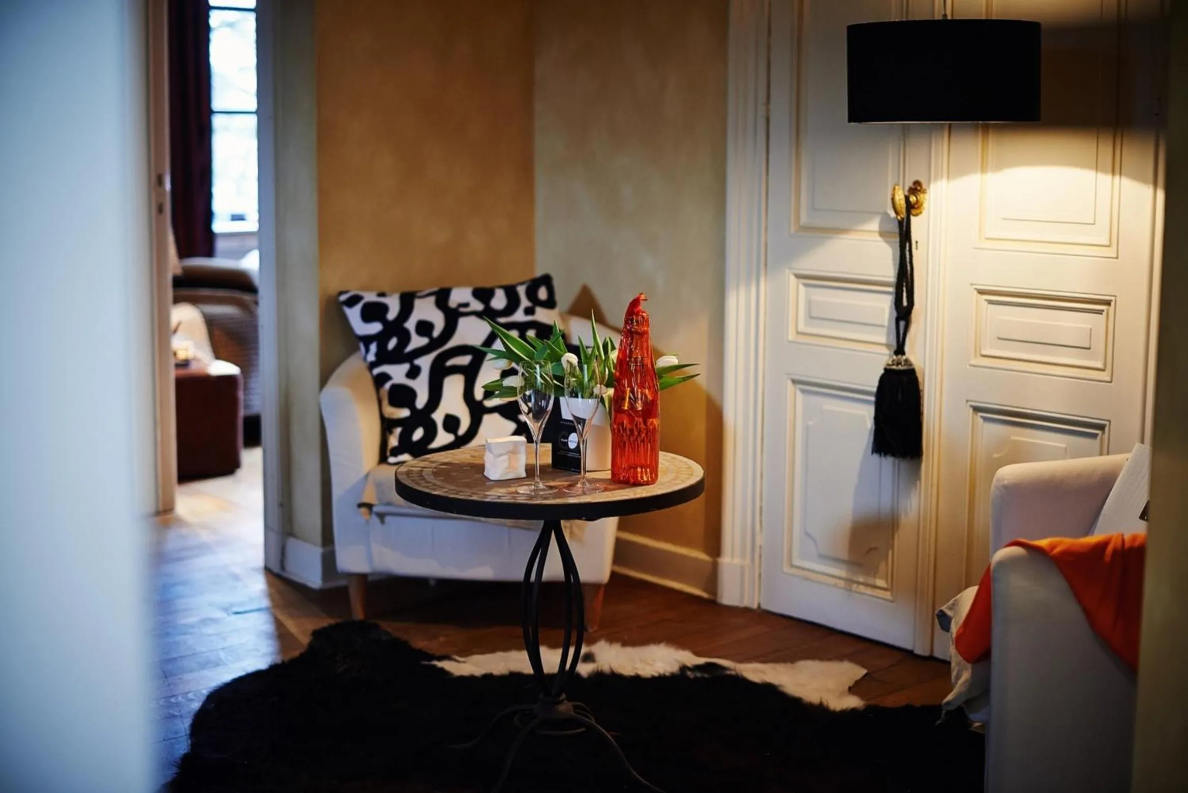 Seating area in B&B Au Clair Obscur