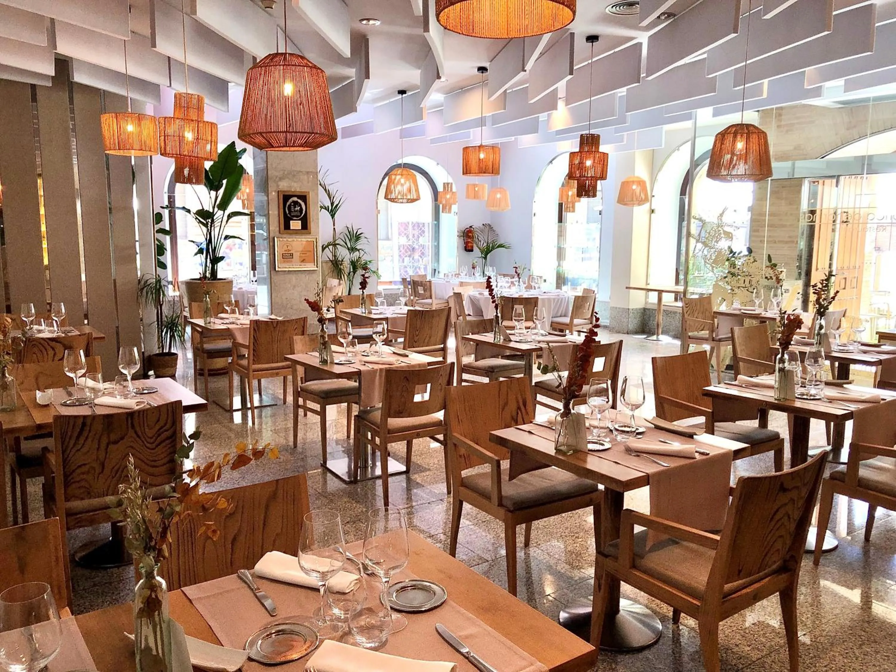 Restaurant/places to eat in Hotel San Juan de los Reyes