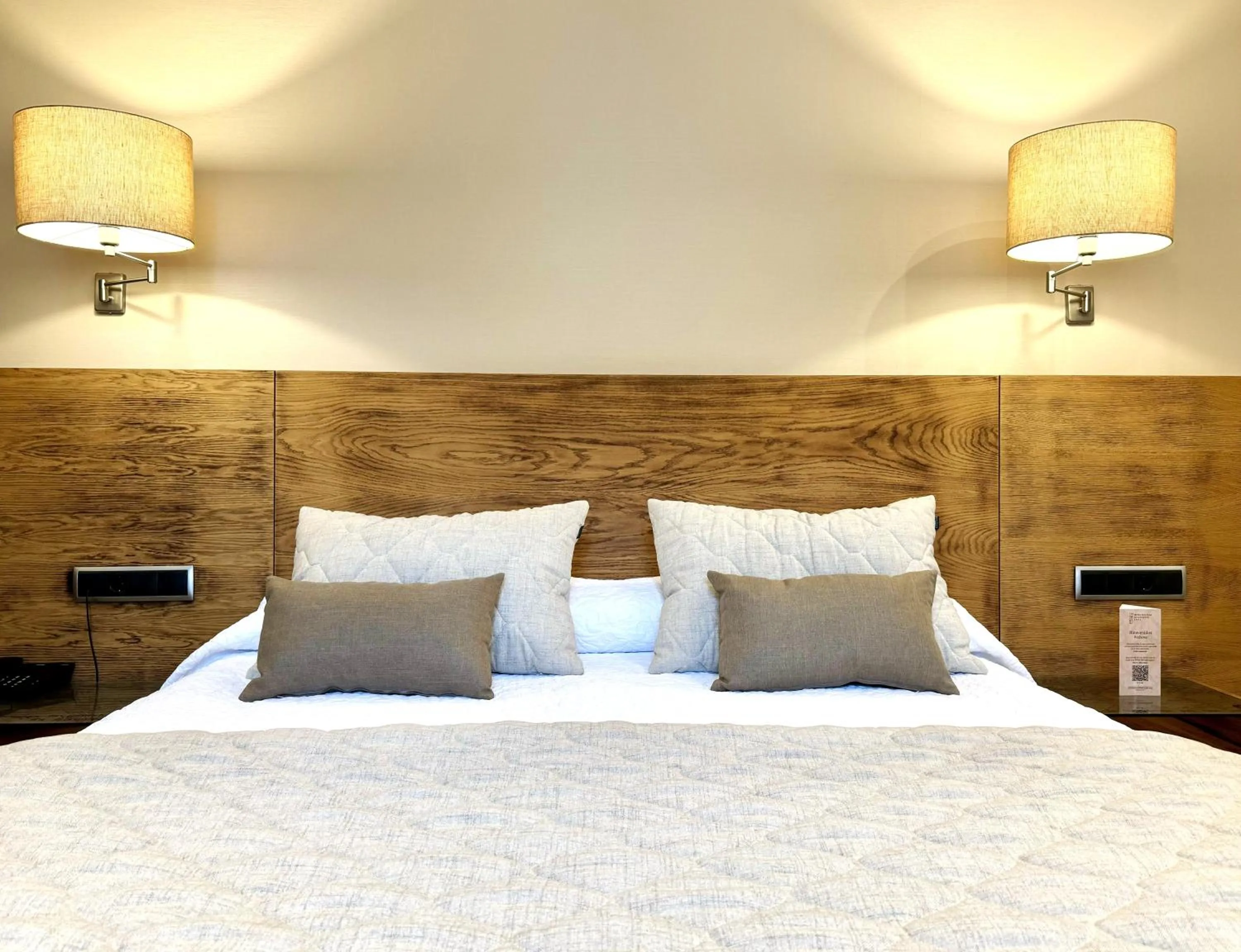 Bed in Hotel San Juan de los Reyes