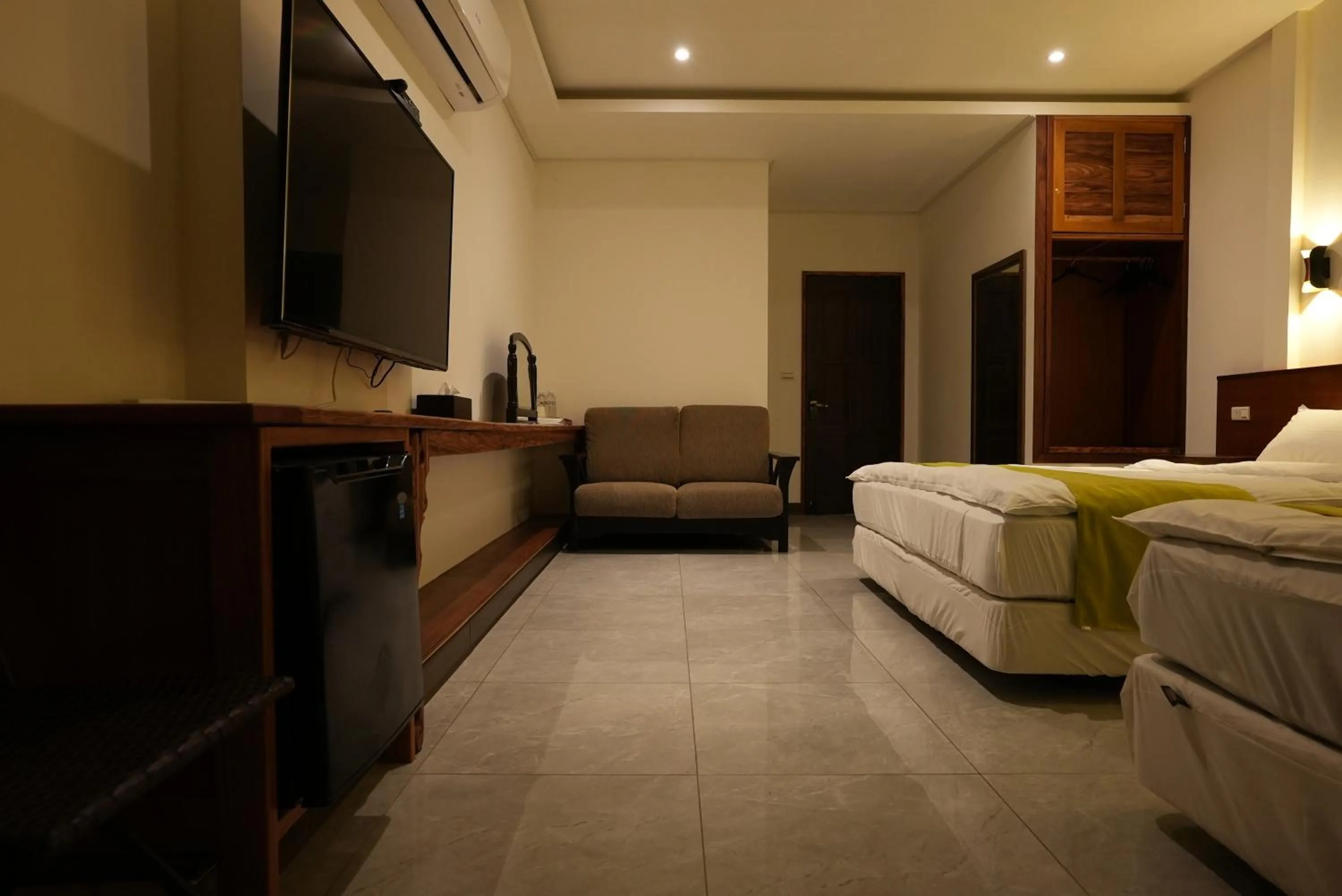 Bed in Lemuju B&B Hotel