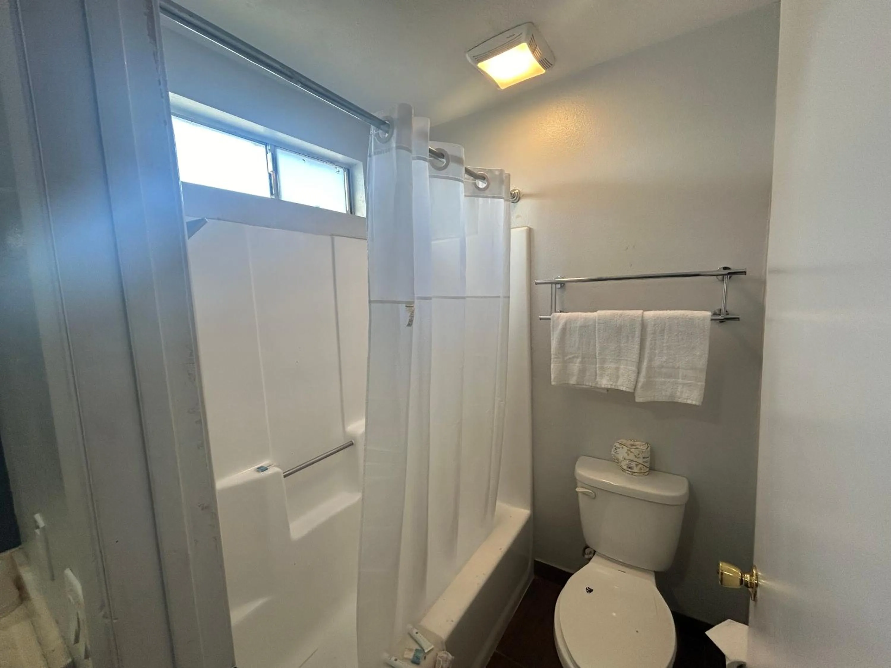 Bathroom in Studio 6 Hemet, CA