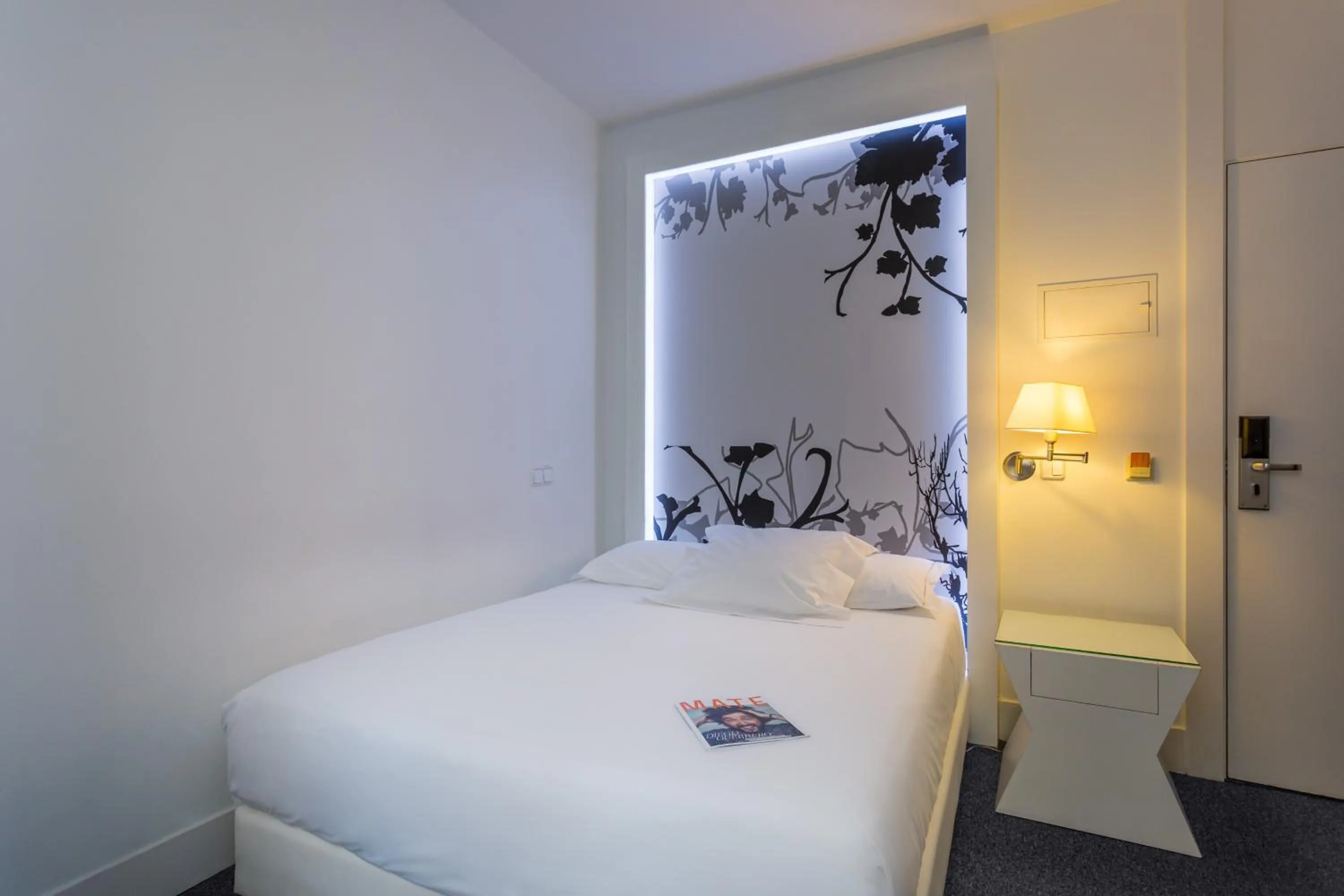 Bedroom, Bed in Room Mate Mario, Madrid