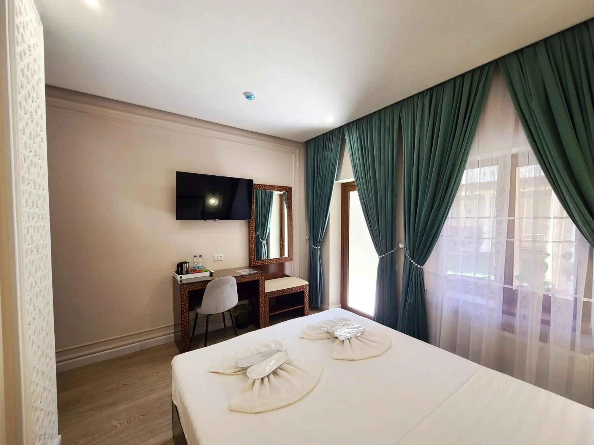 Bed in Jahongir Premium