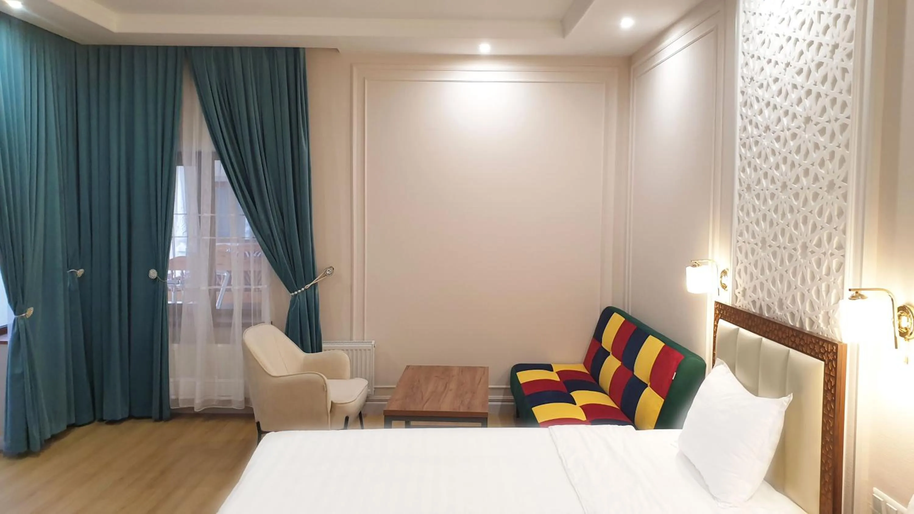 Bedroom, Bed in Jahongir Premium