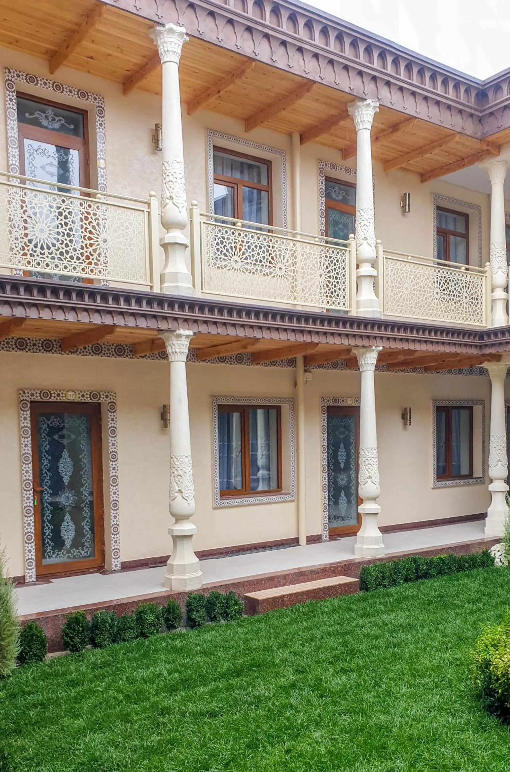 Property building in Jahongir Premium