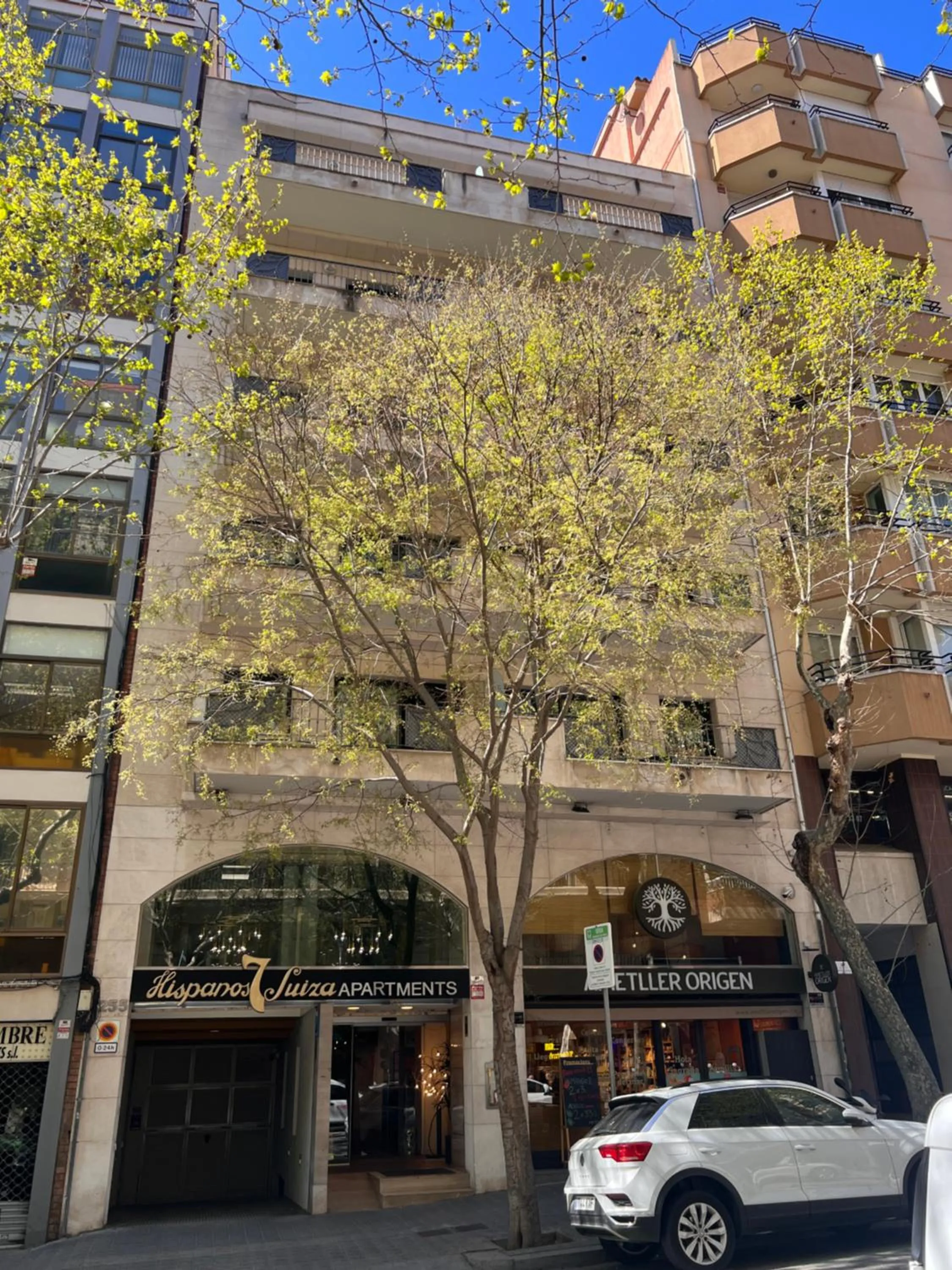 Property building in Apartaments-Hotel Hispanos 7 Suiza