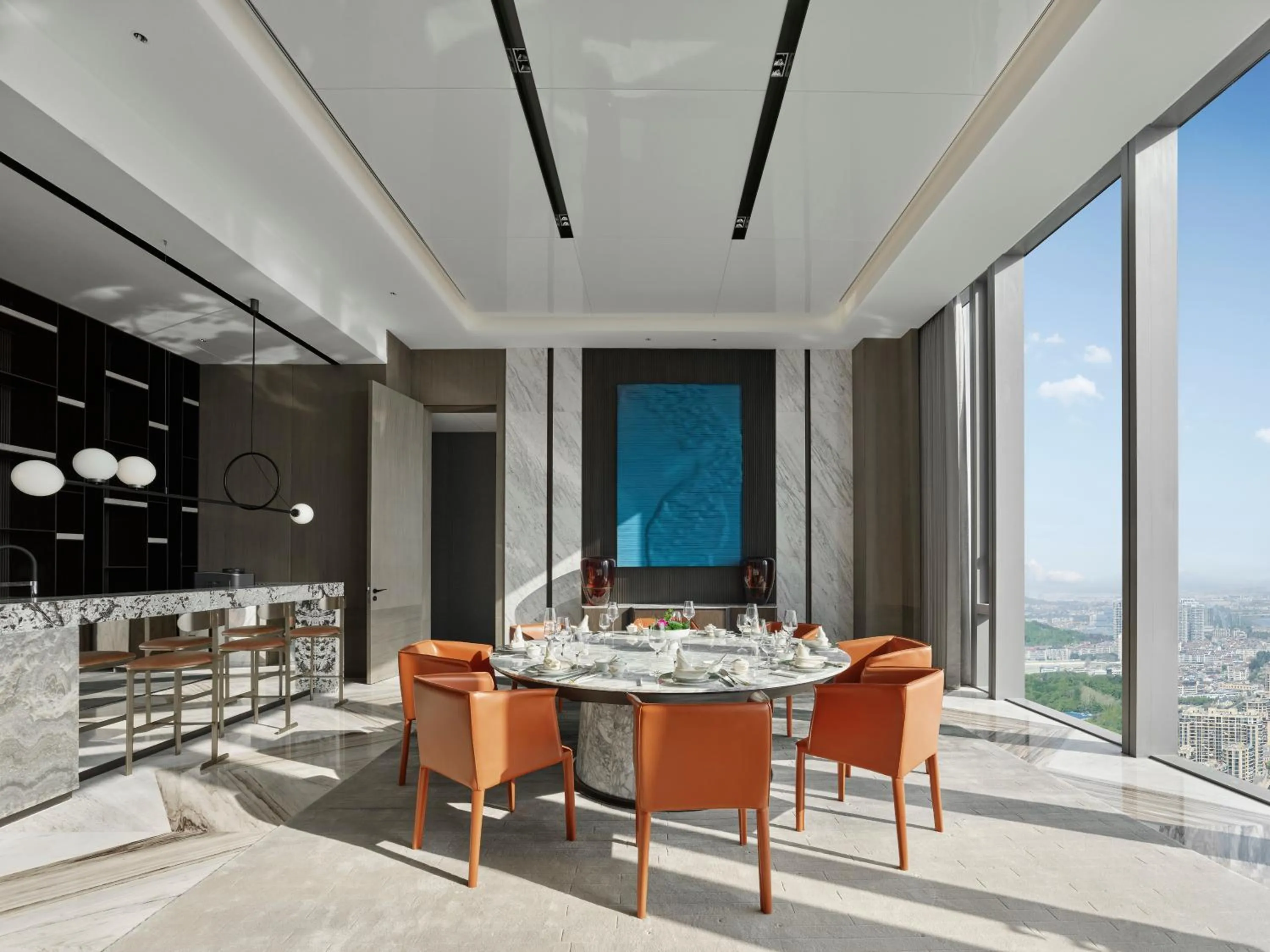 Dining area in Hilton Zhuji