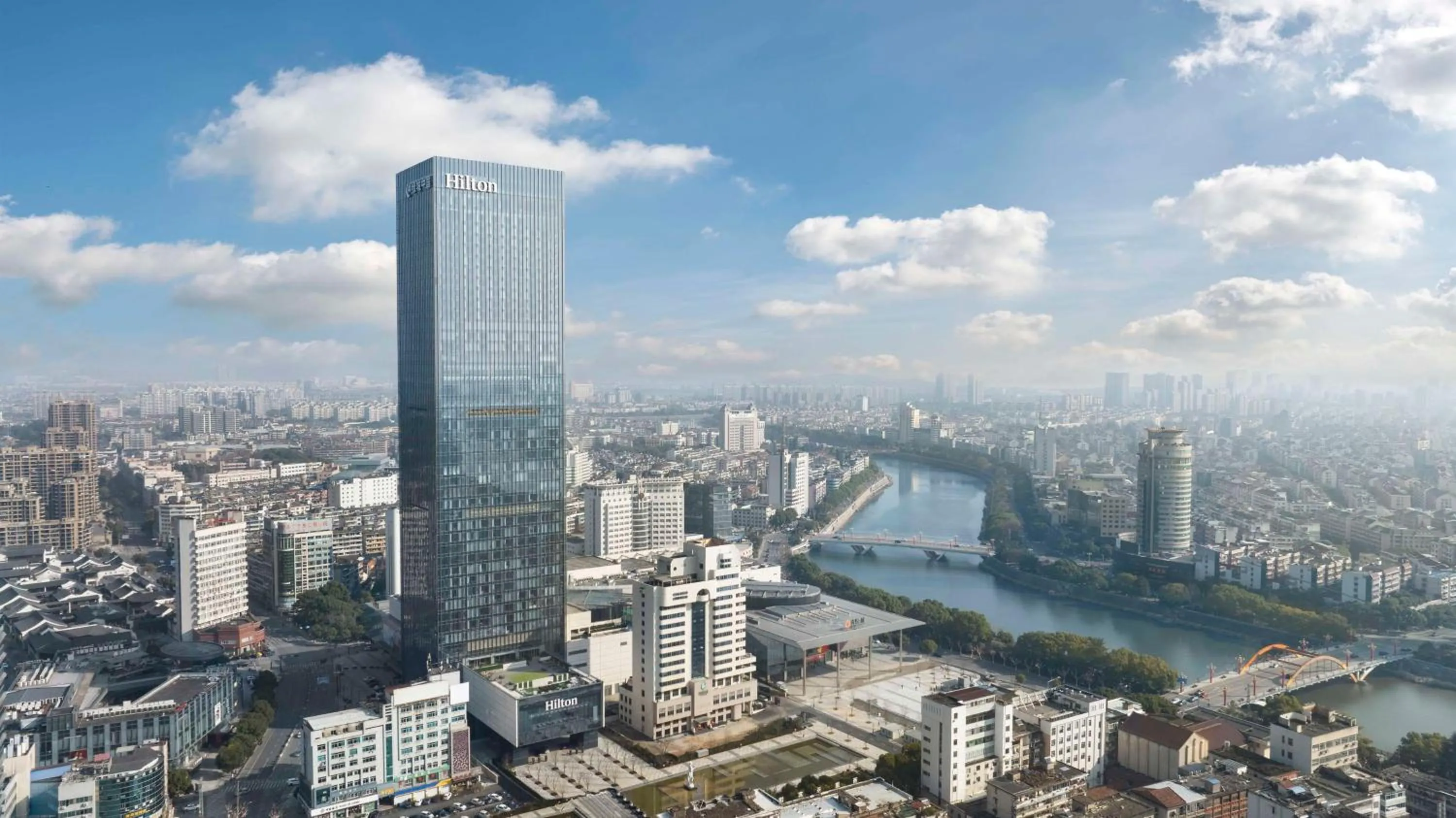 Property building in Hilton Zhuji