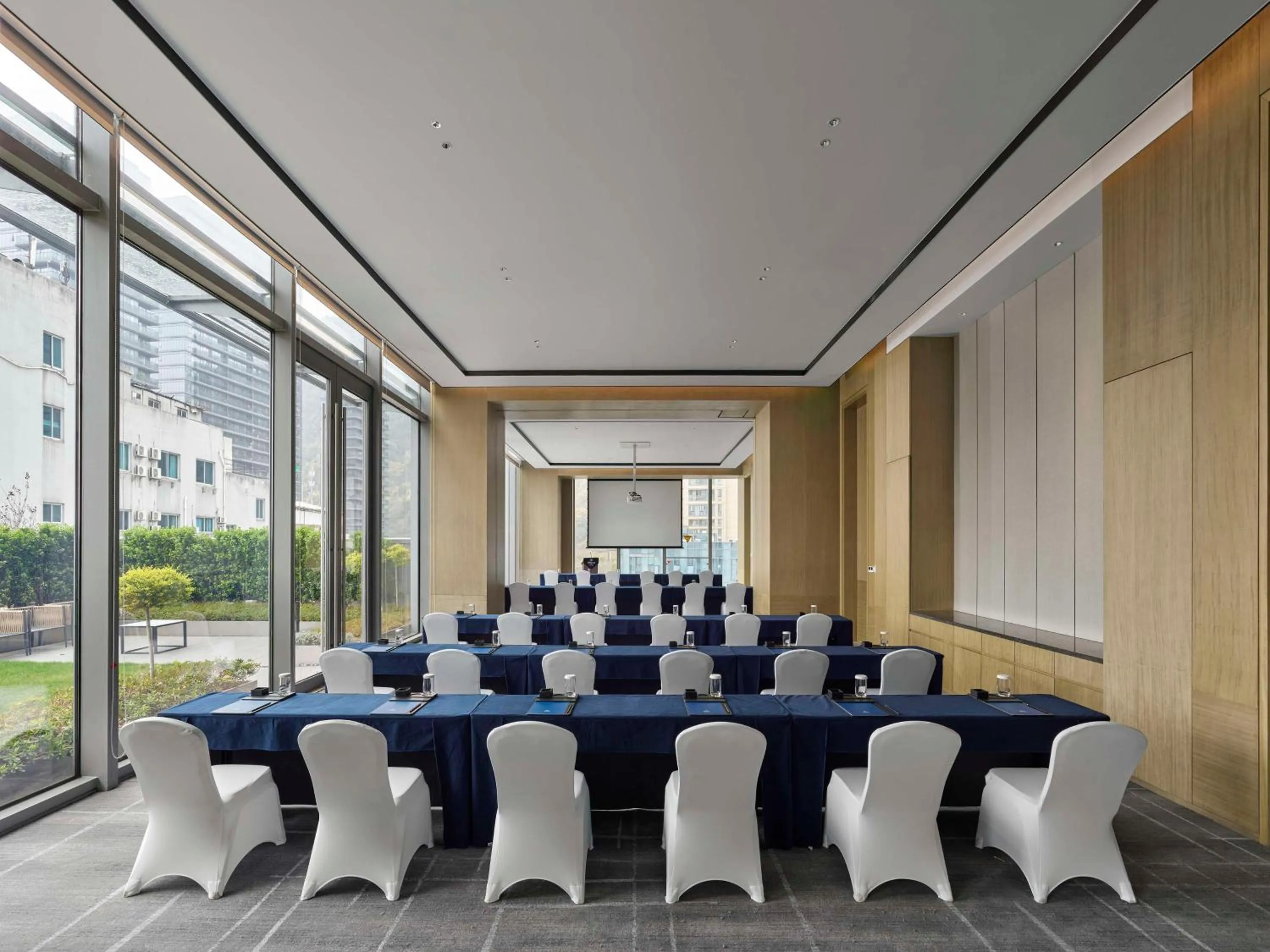 Meeting/conference room in Hilton Zhuji